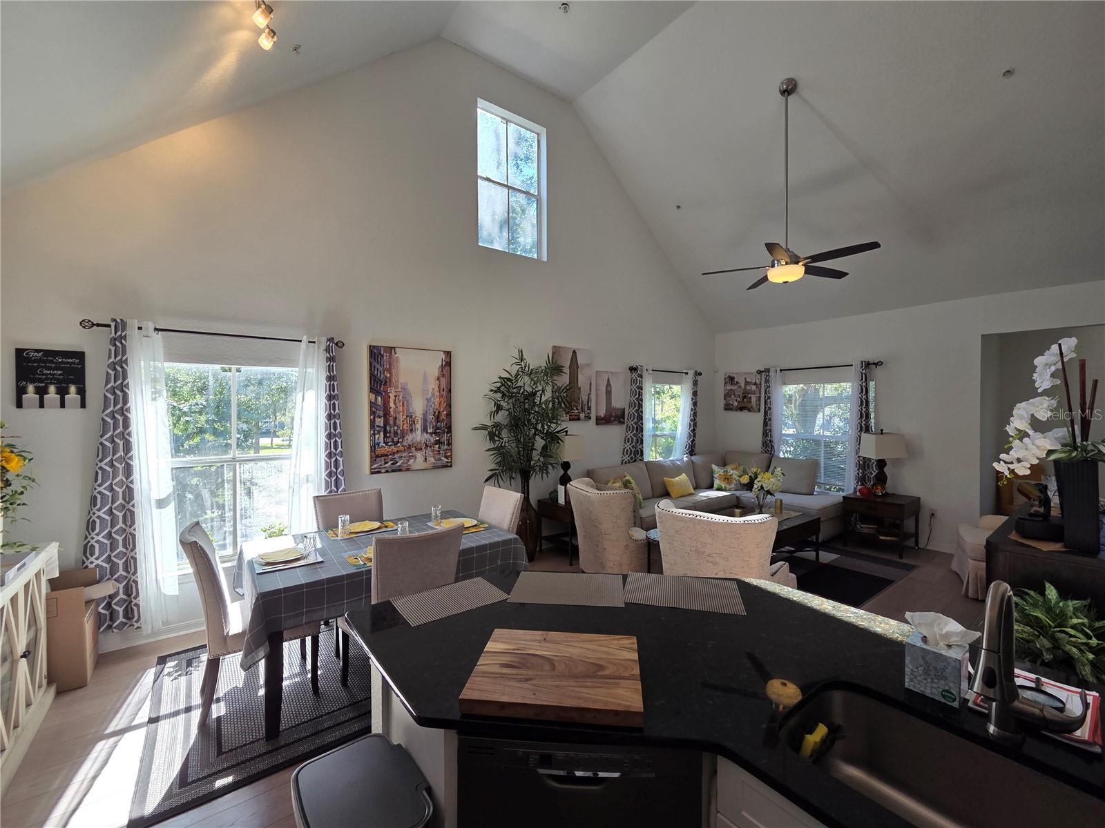 FOUNTAINS/METRO WEST - Residential Lease