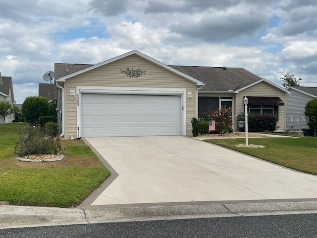 Photo of 1723 Banberry Run, The Villages, FL 32162 (MLS # G5097424)