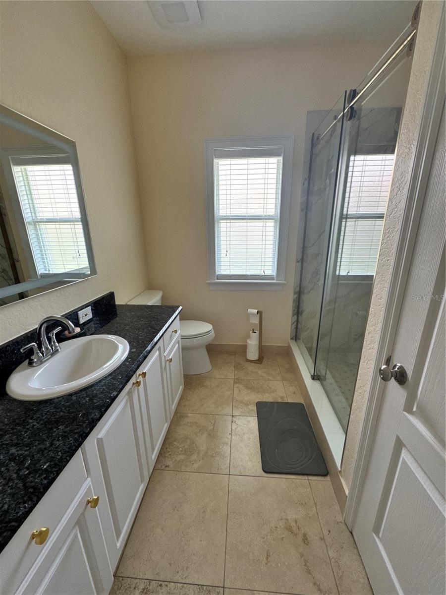 OAKLEY - Residential