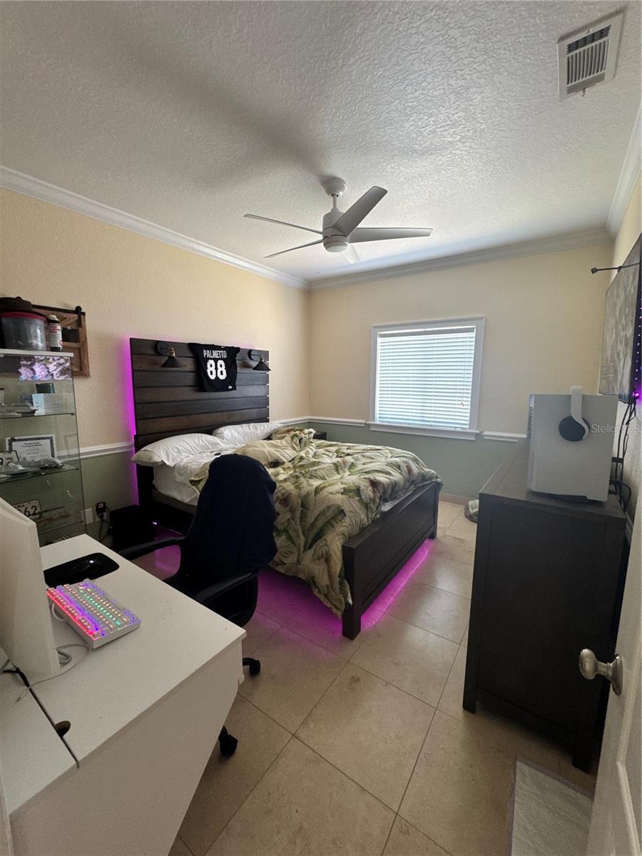 OAKLEY - Residential