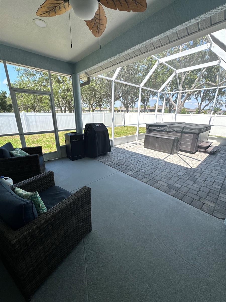 OAKLEY - Residential