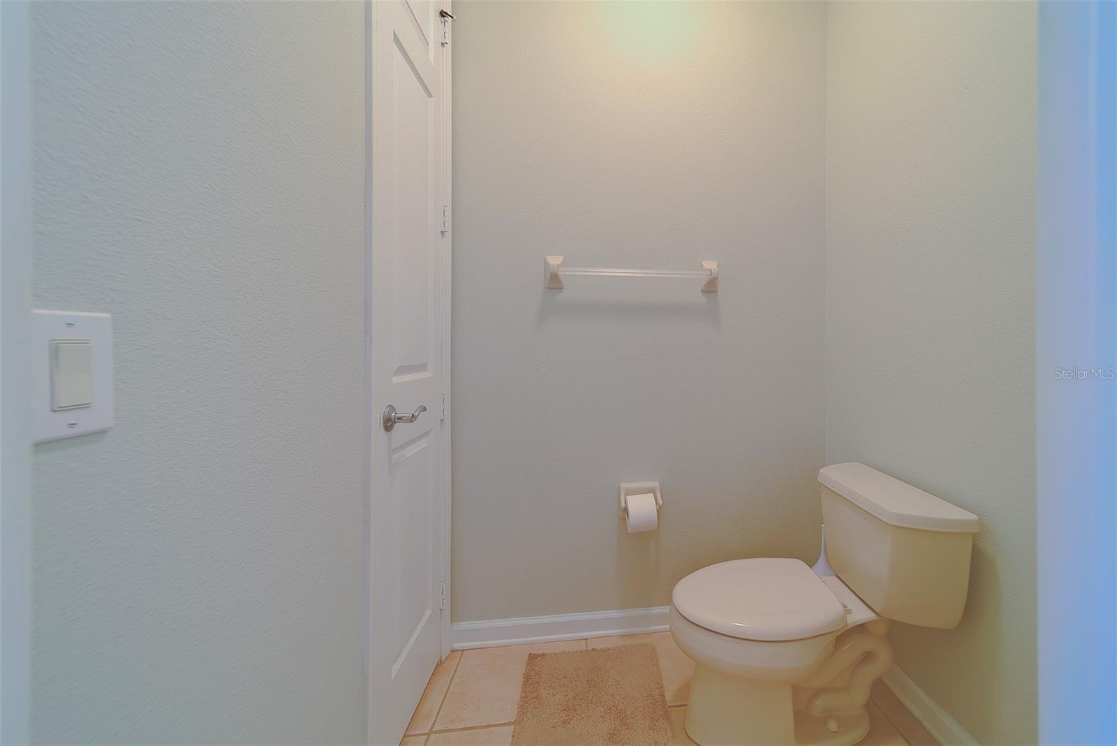 MONTEREY AT LAKE SEMINOLE CONDO - Residential