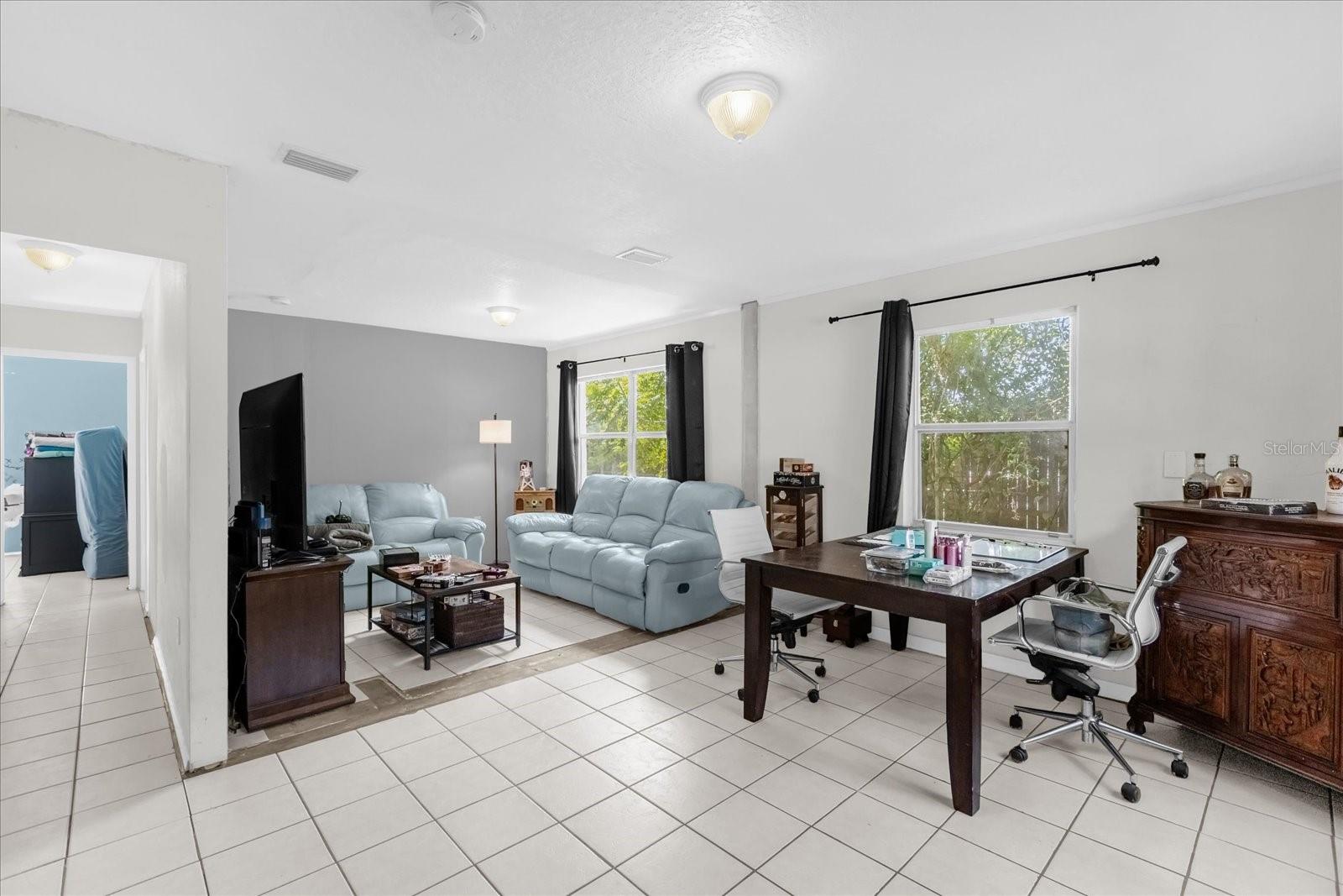 1723 MAGNOLIA LANE