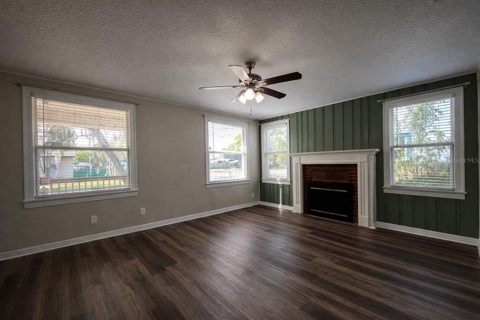 MURRAY HILL HEIGHTS - Residential