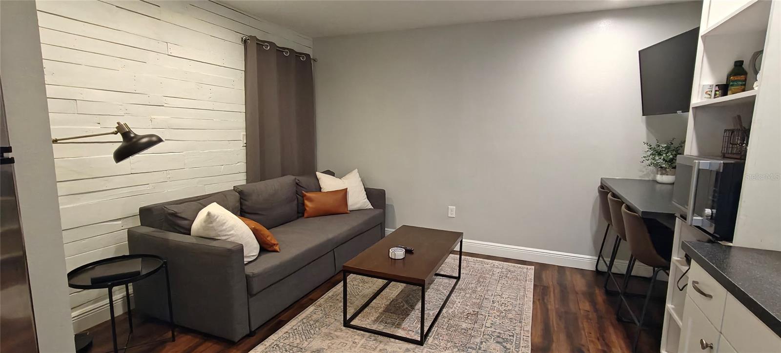 BAHIA VISTA HIGHLANDS - Residential