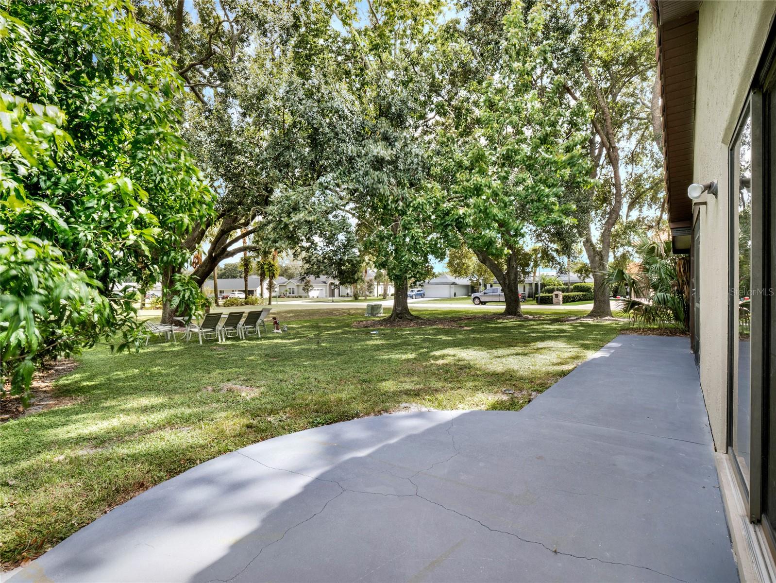 ORANGE TREE COUNTRY CLUB - Residential Lease