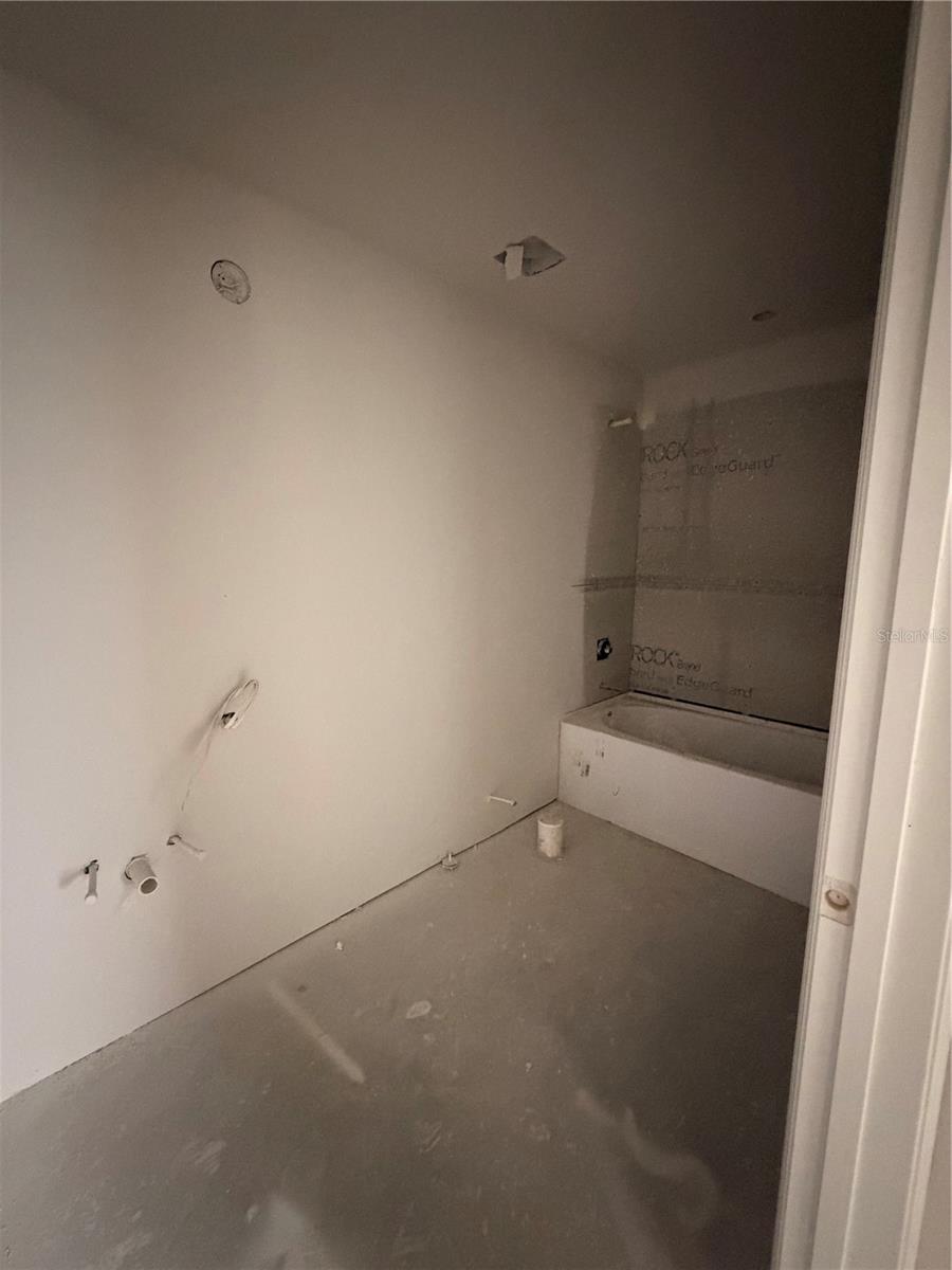 WEST END FARMS - Residential