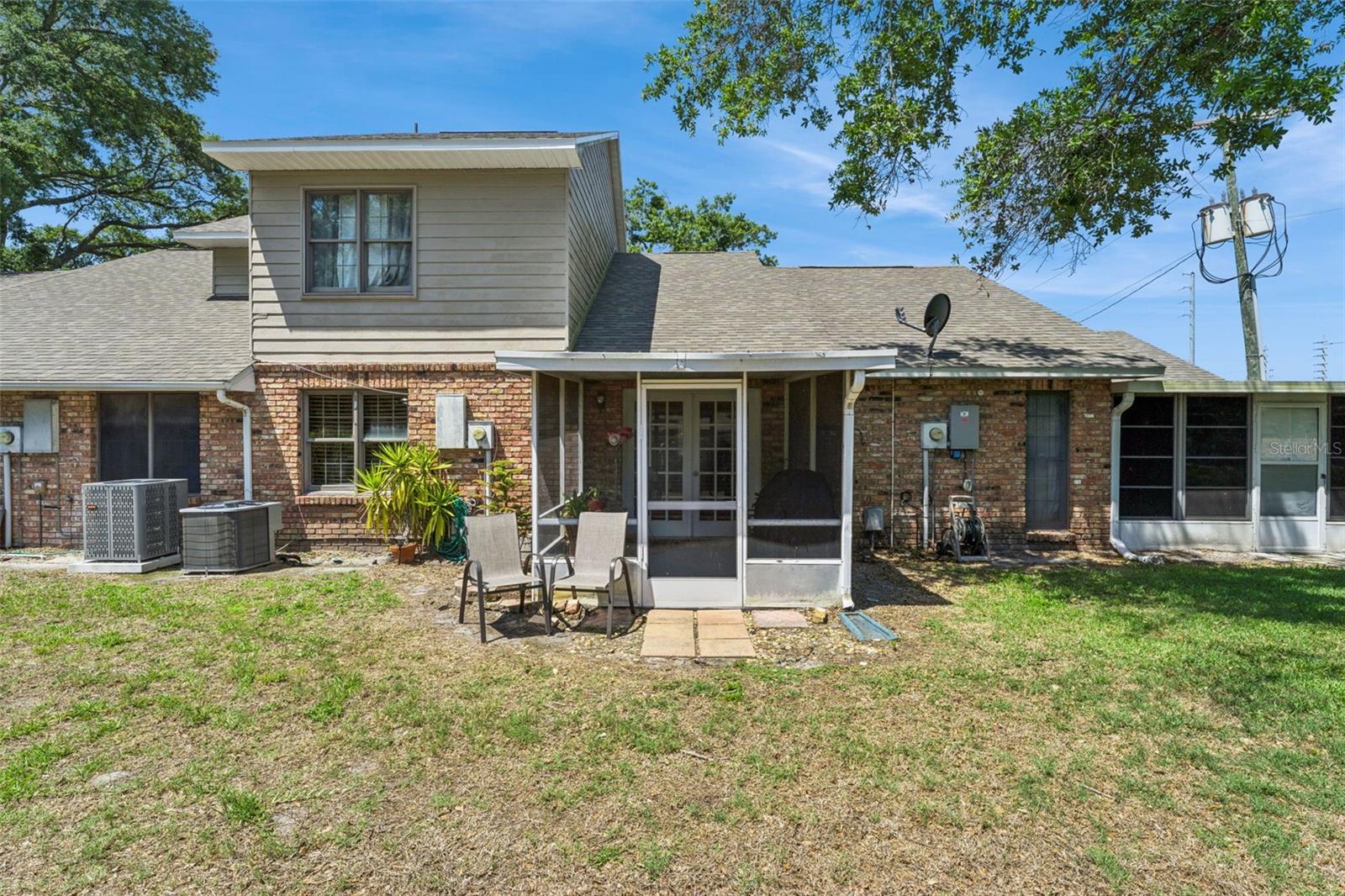 PALAMAR OAKS VILLAGE REP - Residential