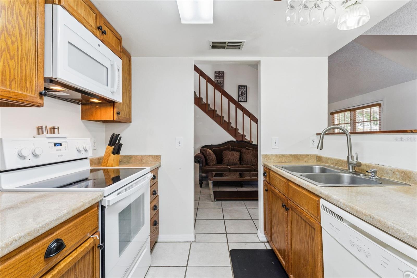 PALAMAR OAKS VILLAGE REP - Residential