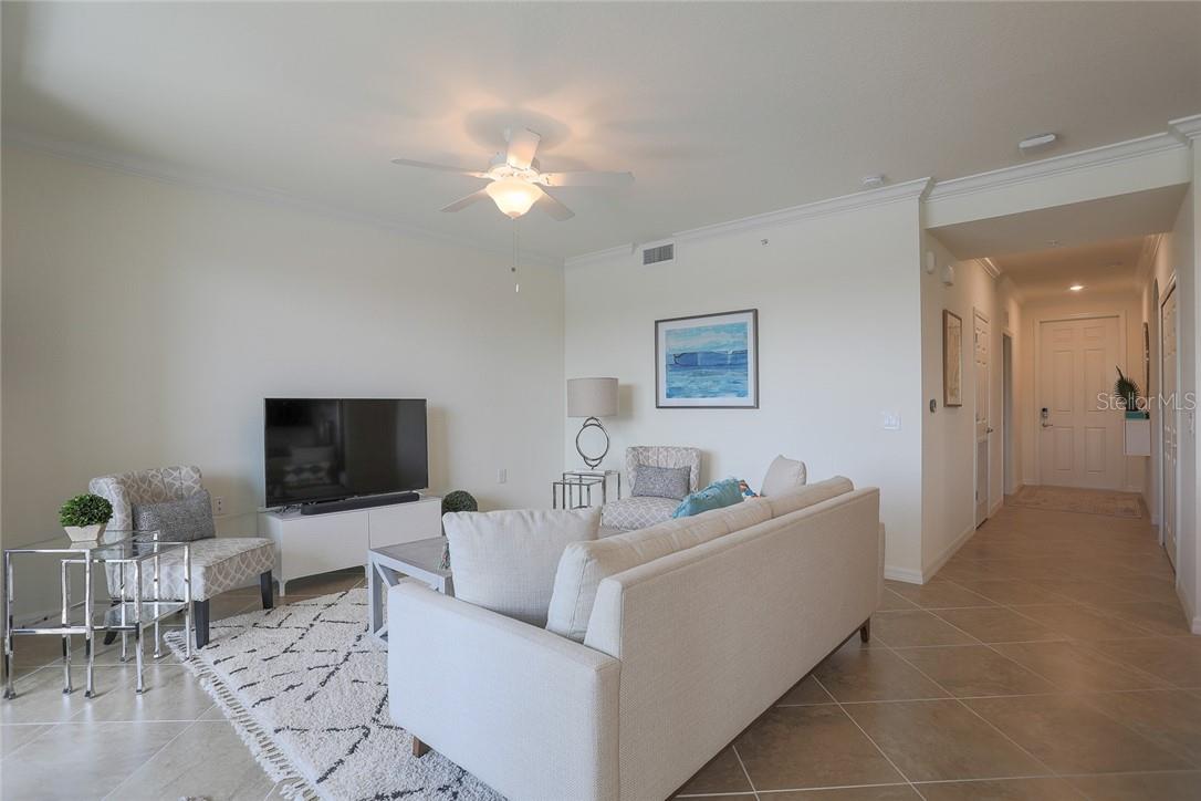 LAKEWOOD NATIONAL - Residential Lease
