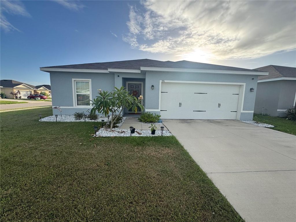 Photo of 896 Eagle Rock Terrace, Winter Haven, FL 33880 (MLS # L4956376)