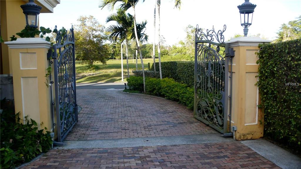 DORADO COUNTRY ESTATES - Residential