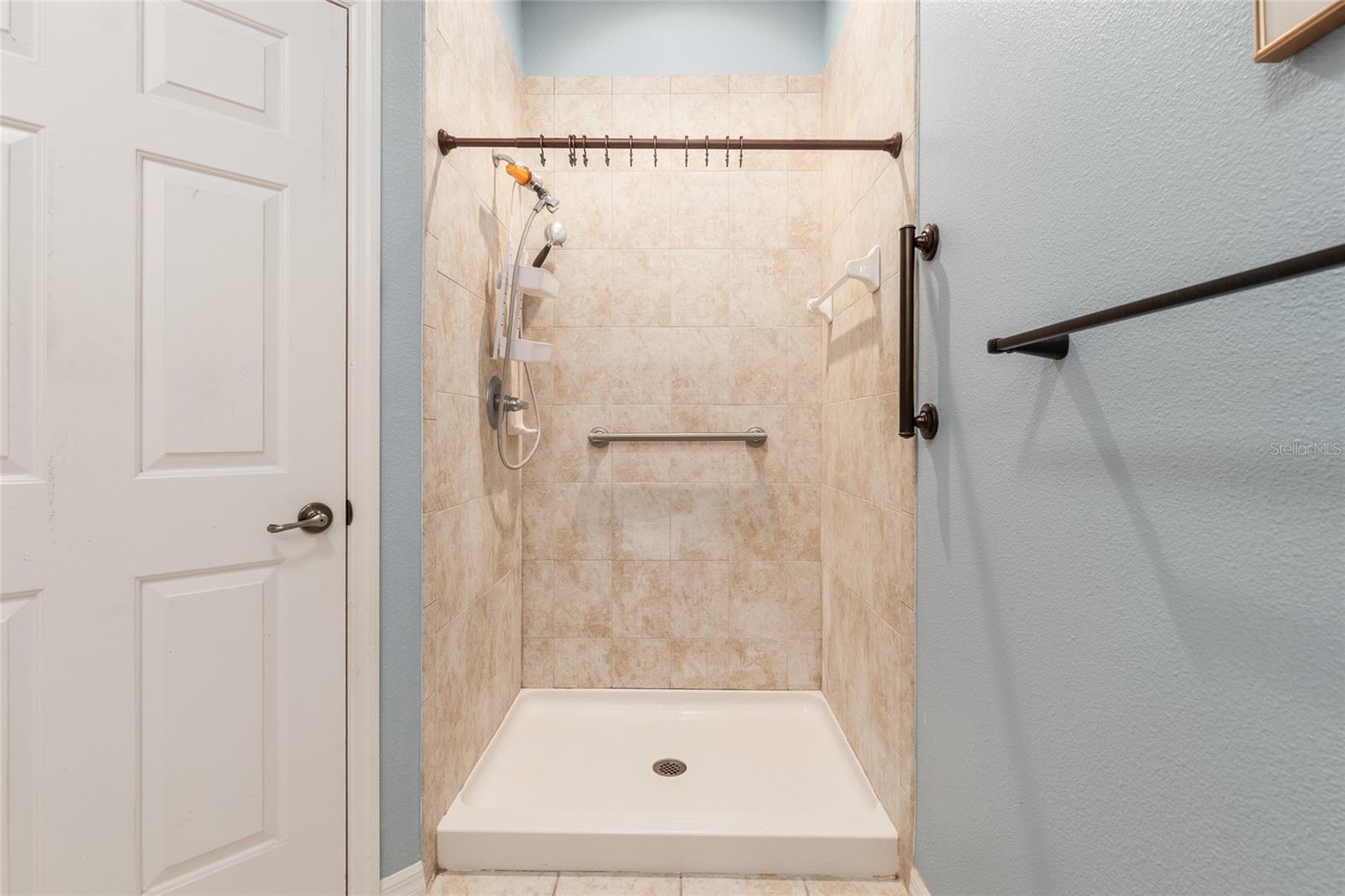 INDIGO EAST - Residential