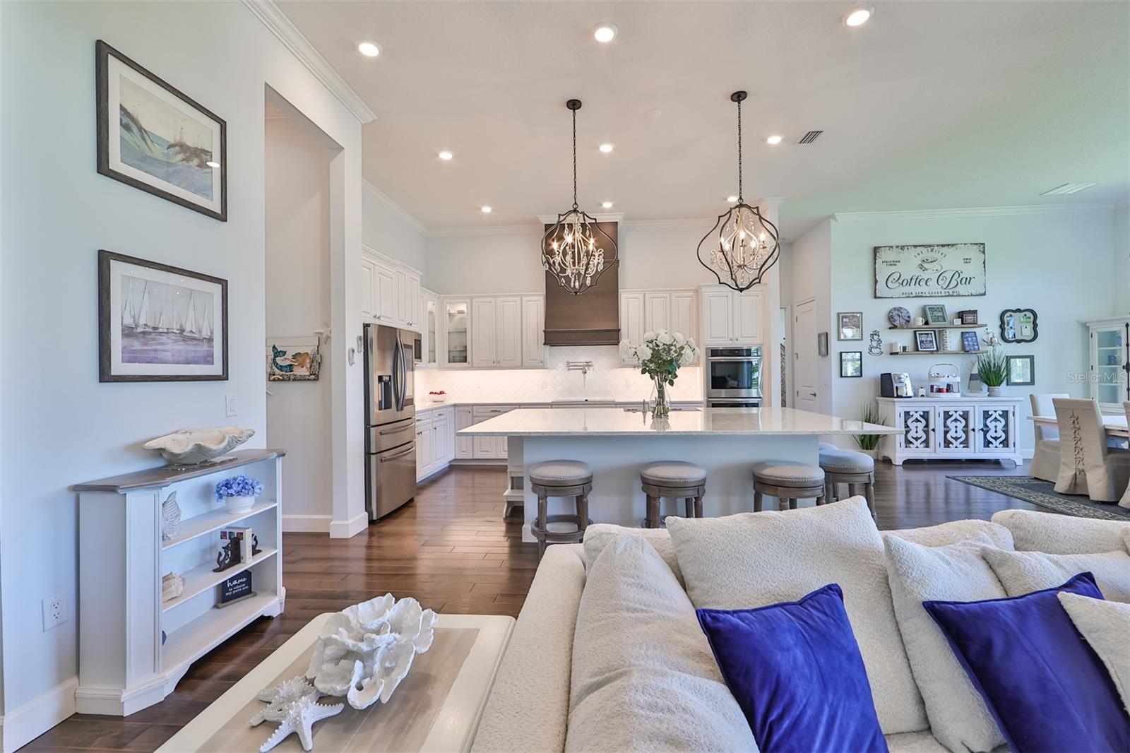 MIRABAY PH 3C-3 - Residential