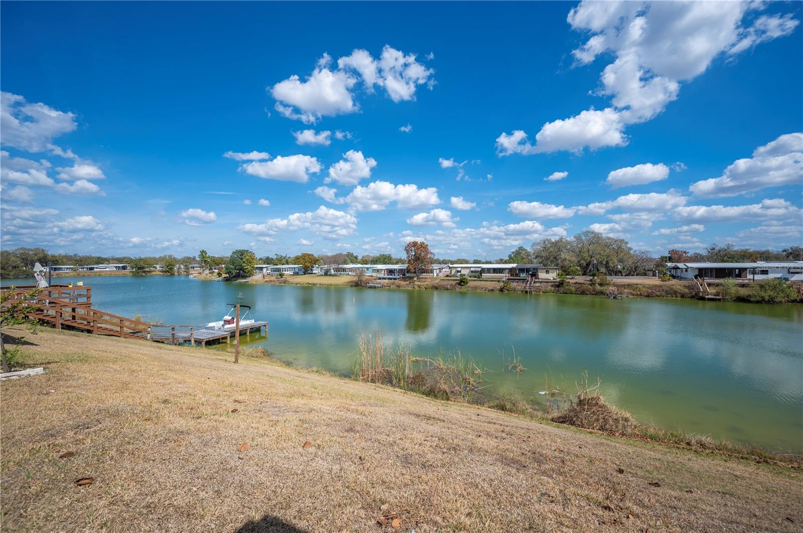 FLORAL LAKES - Residential