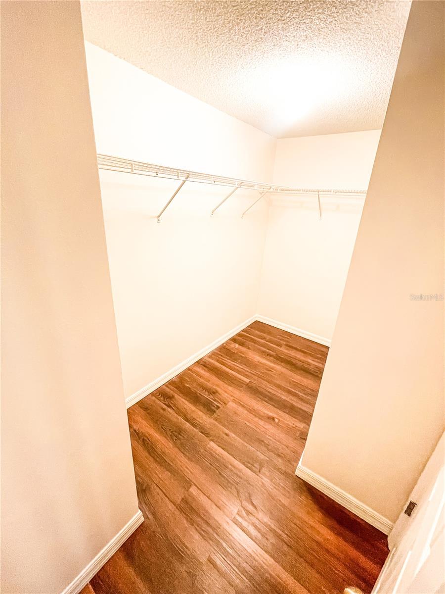 THE LINKS - Residential Lease