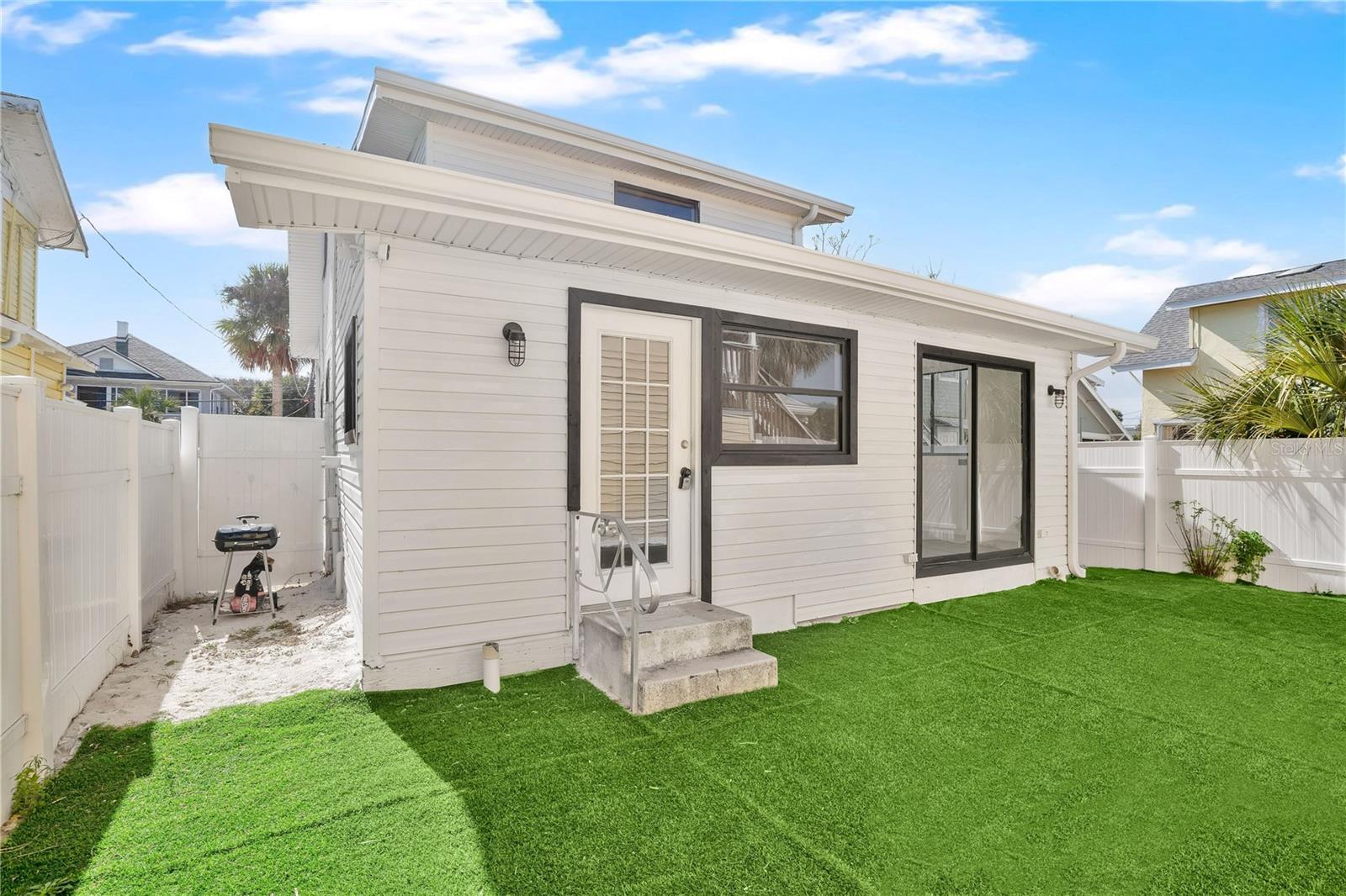 FUQUAYS DAYTONA BEACH - Residential