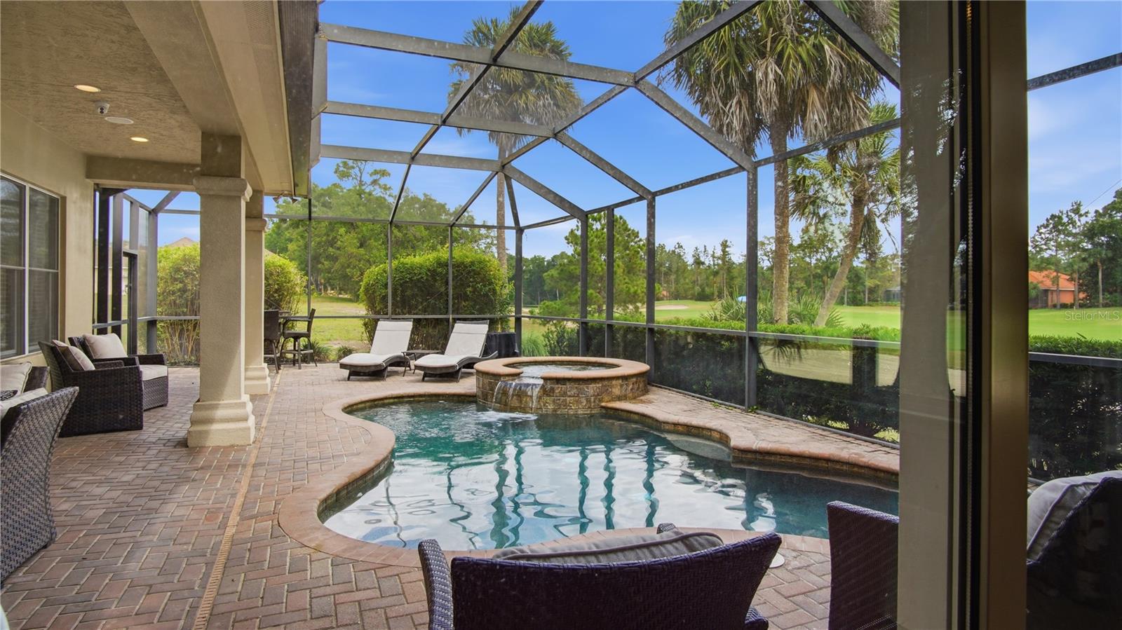 JULIETTE FALLS - Residential
