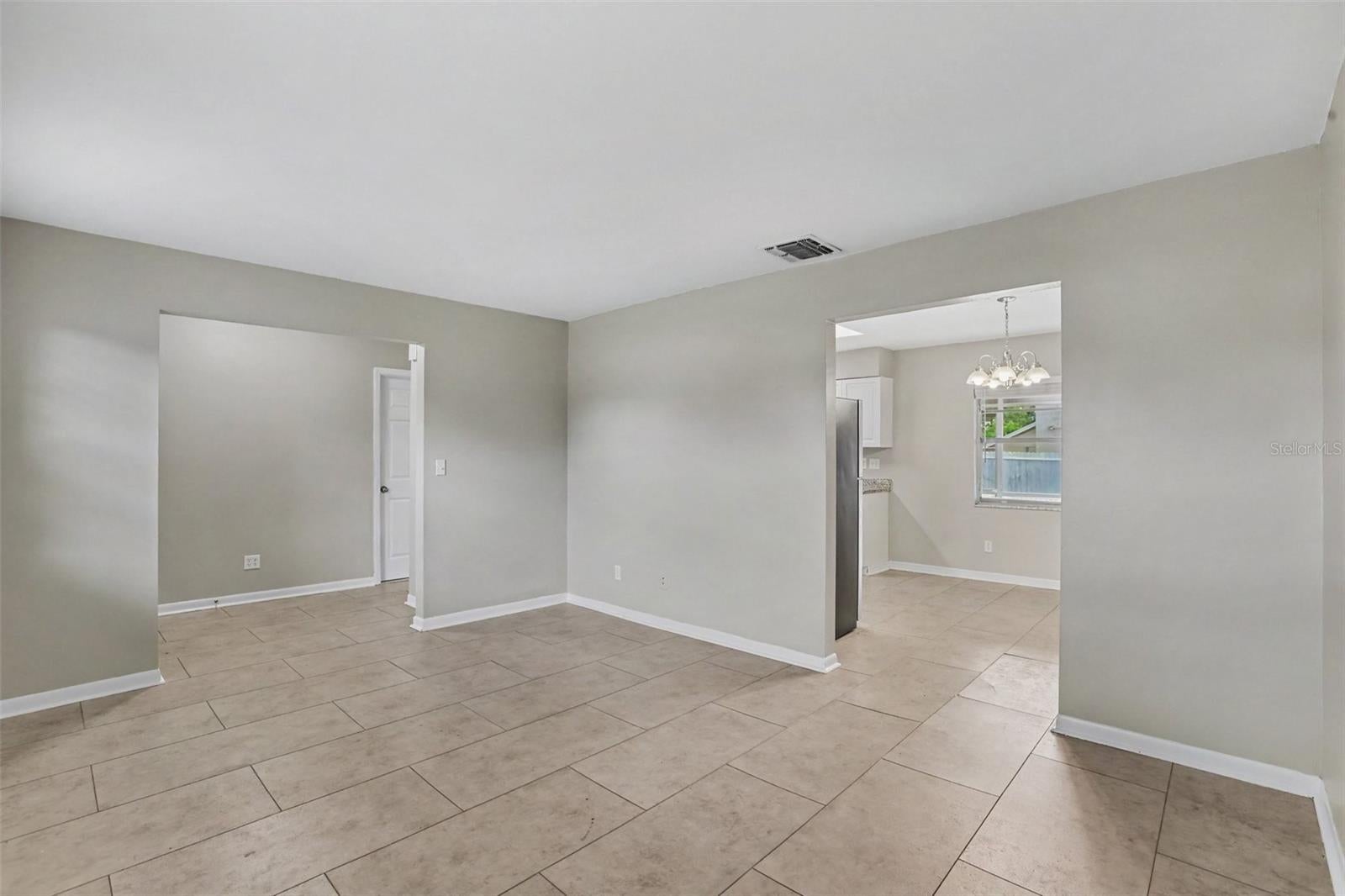1909 SHANNONWOOD COURT