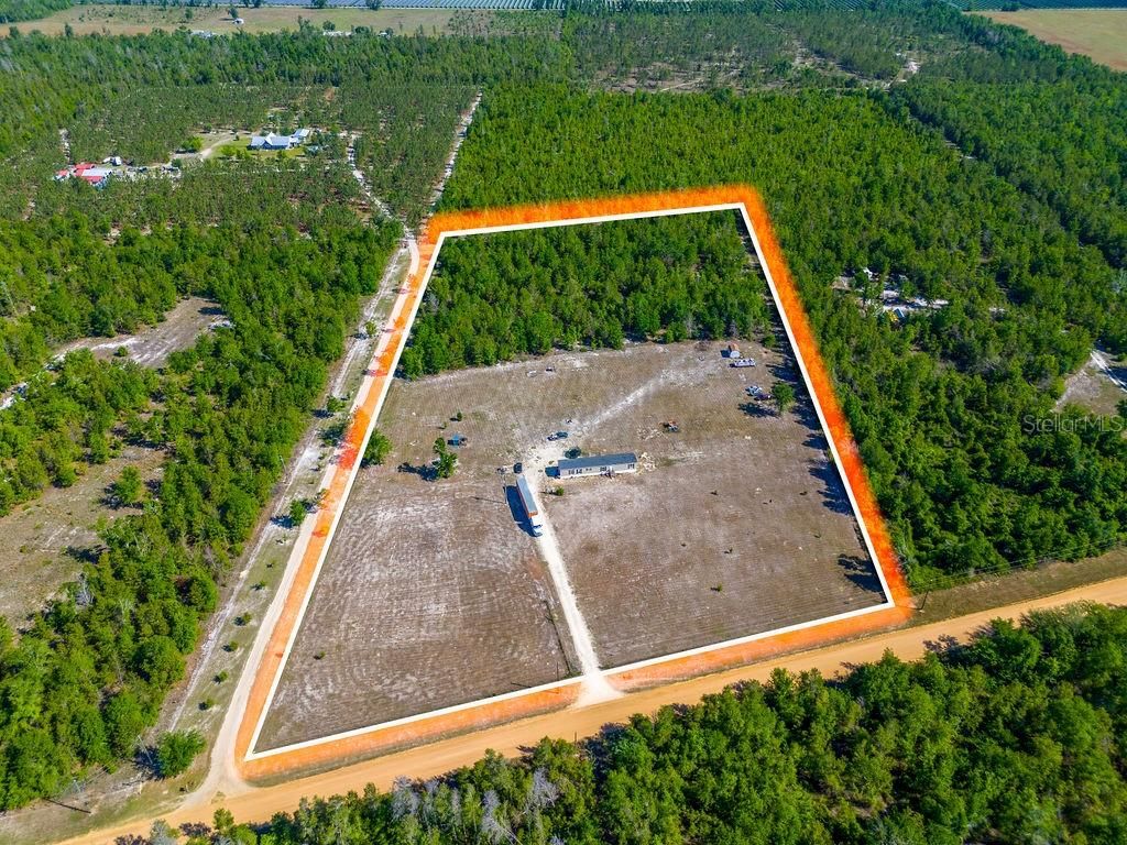 Photo of 1147 SE Hammerly Street, Madison, FL 32340 (MLS # GC539752)
