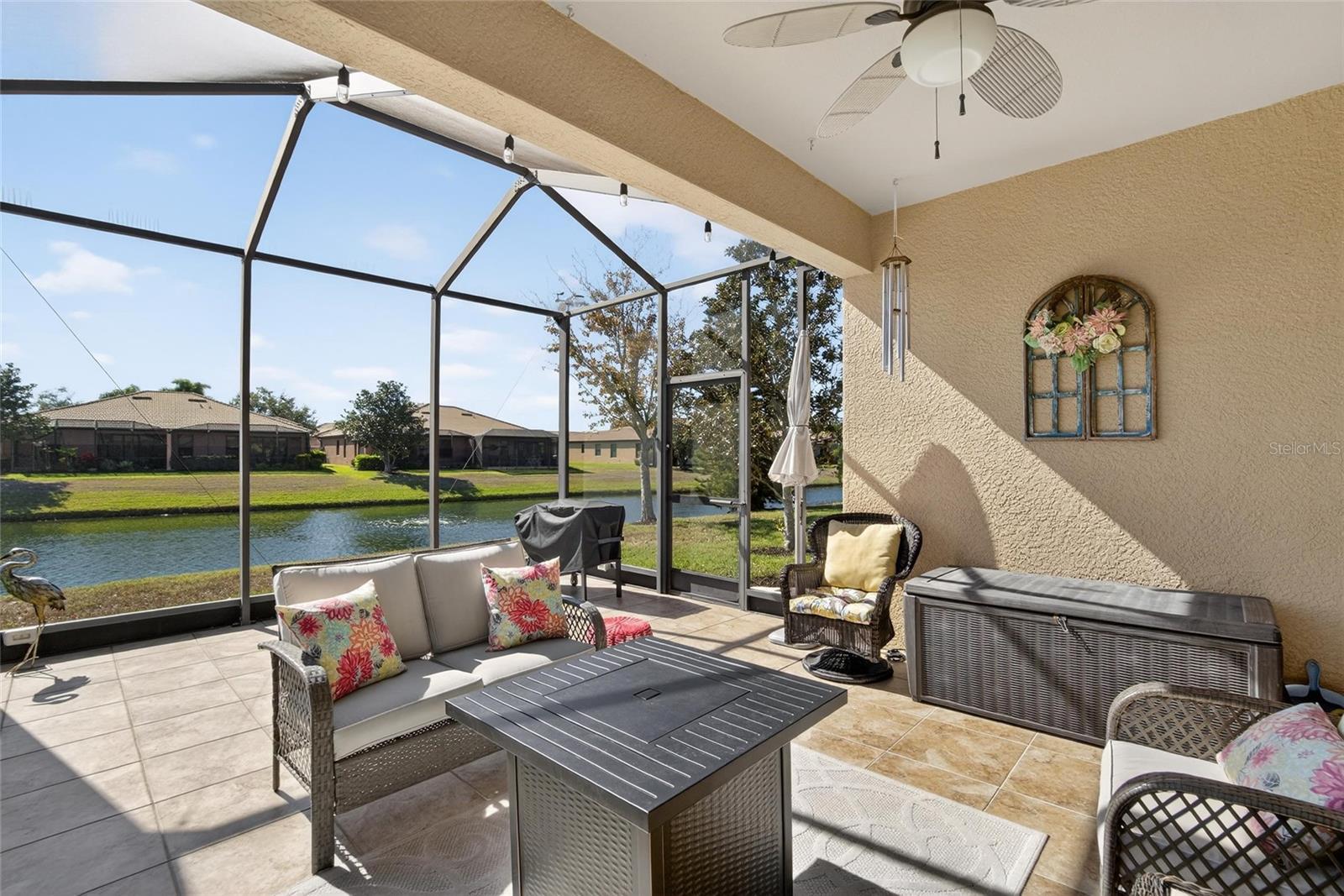 220 SHELL FALLS DRIVE, APOLLO BEACH, FL, 33572 4 220 SHELL FALLS DRIVE