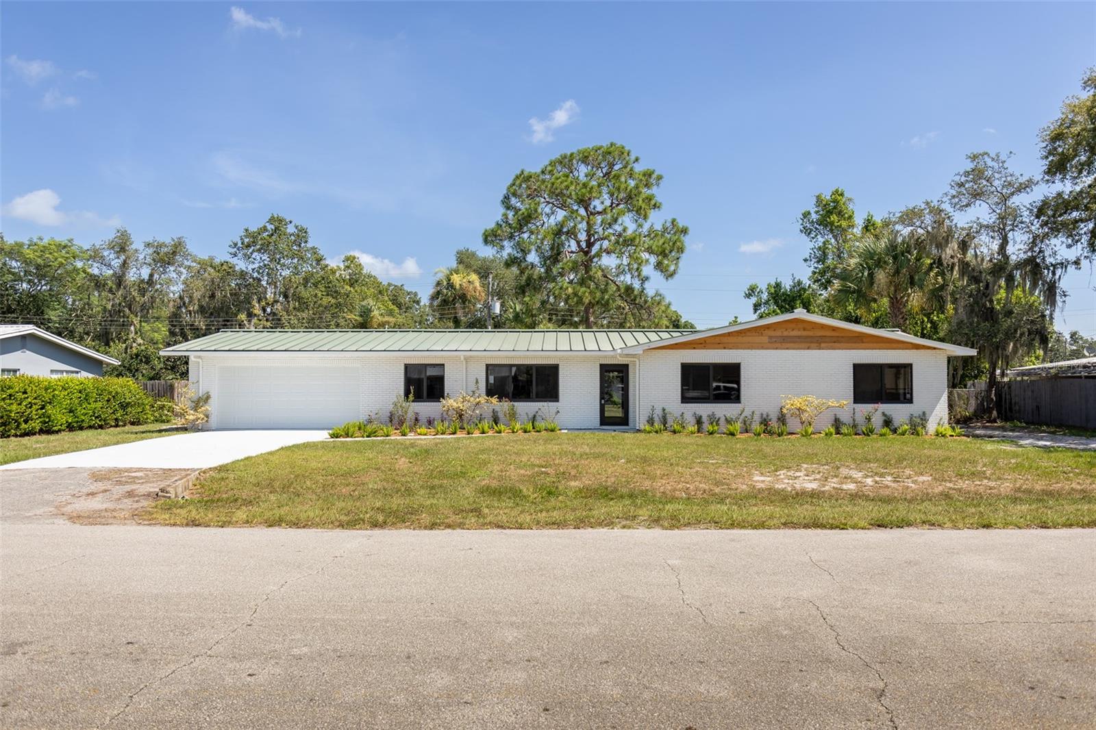 OKEECHOBEE ESTATES - Residential