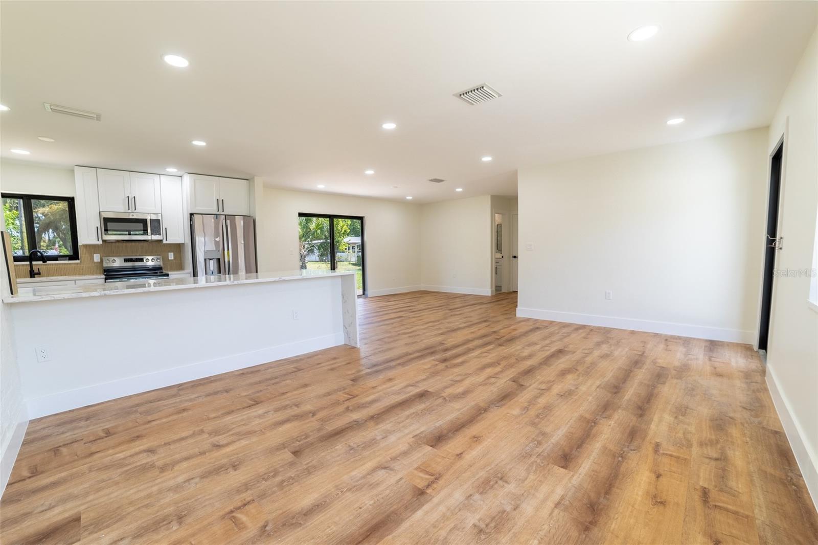 809 SE 12TH STREET