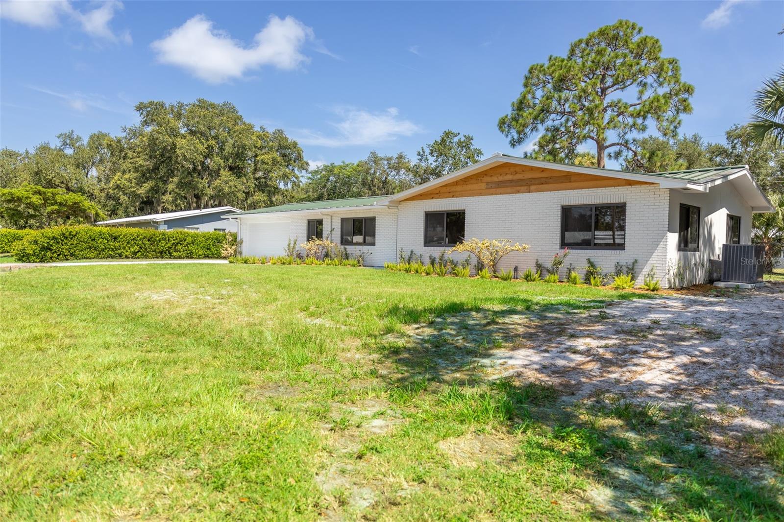 OKEECHOBEE ESTATES - Residential