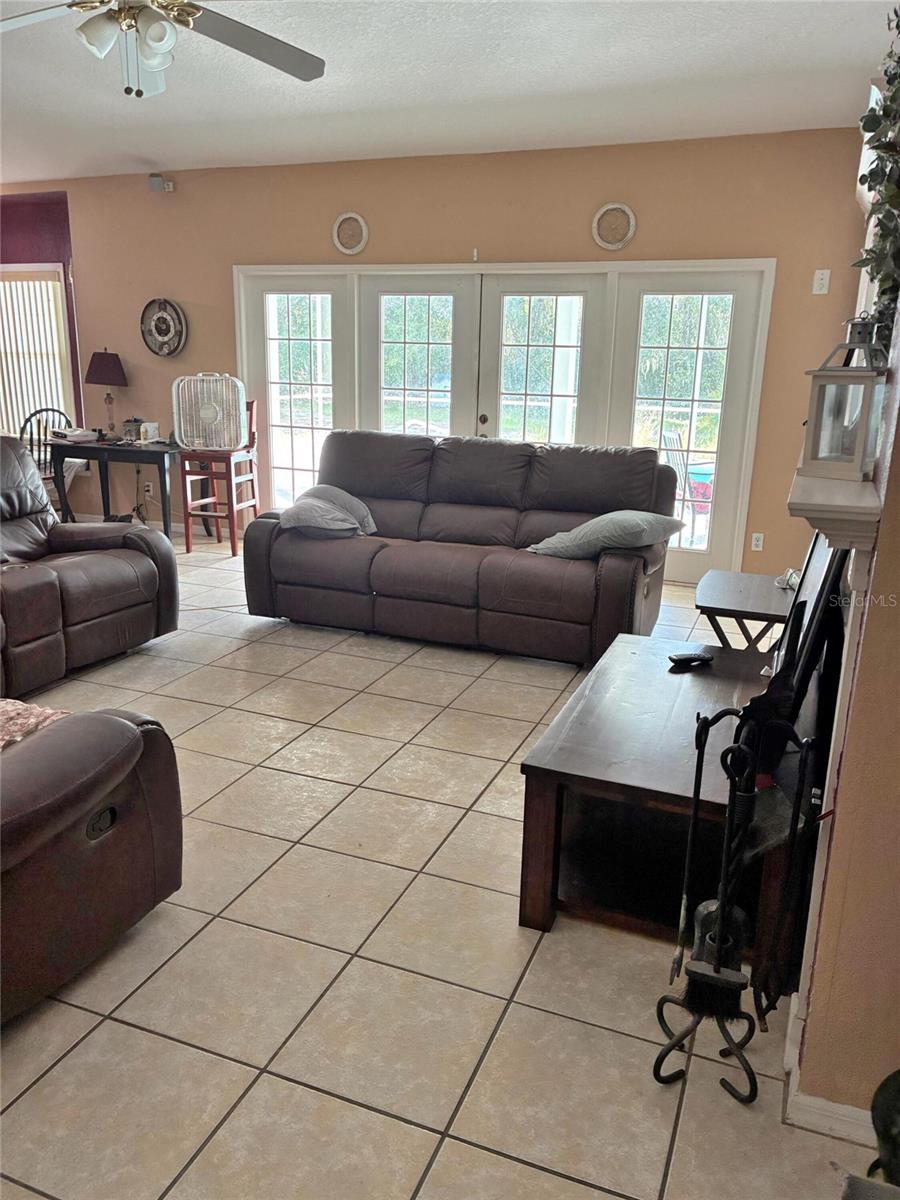 MOSER MARY B EST - Residential