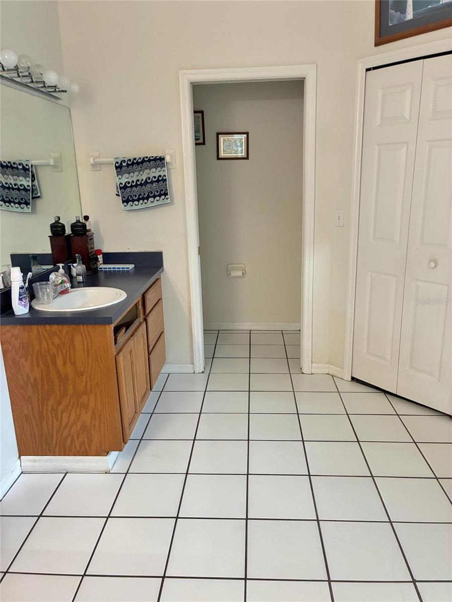 MOSER MARY B EST - Residential