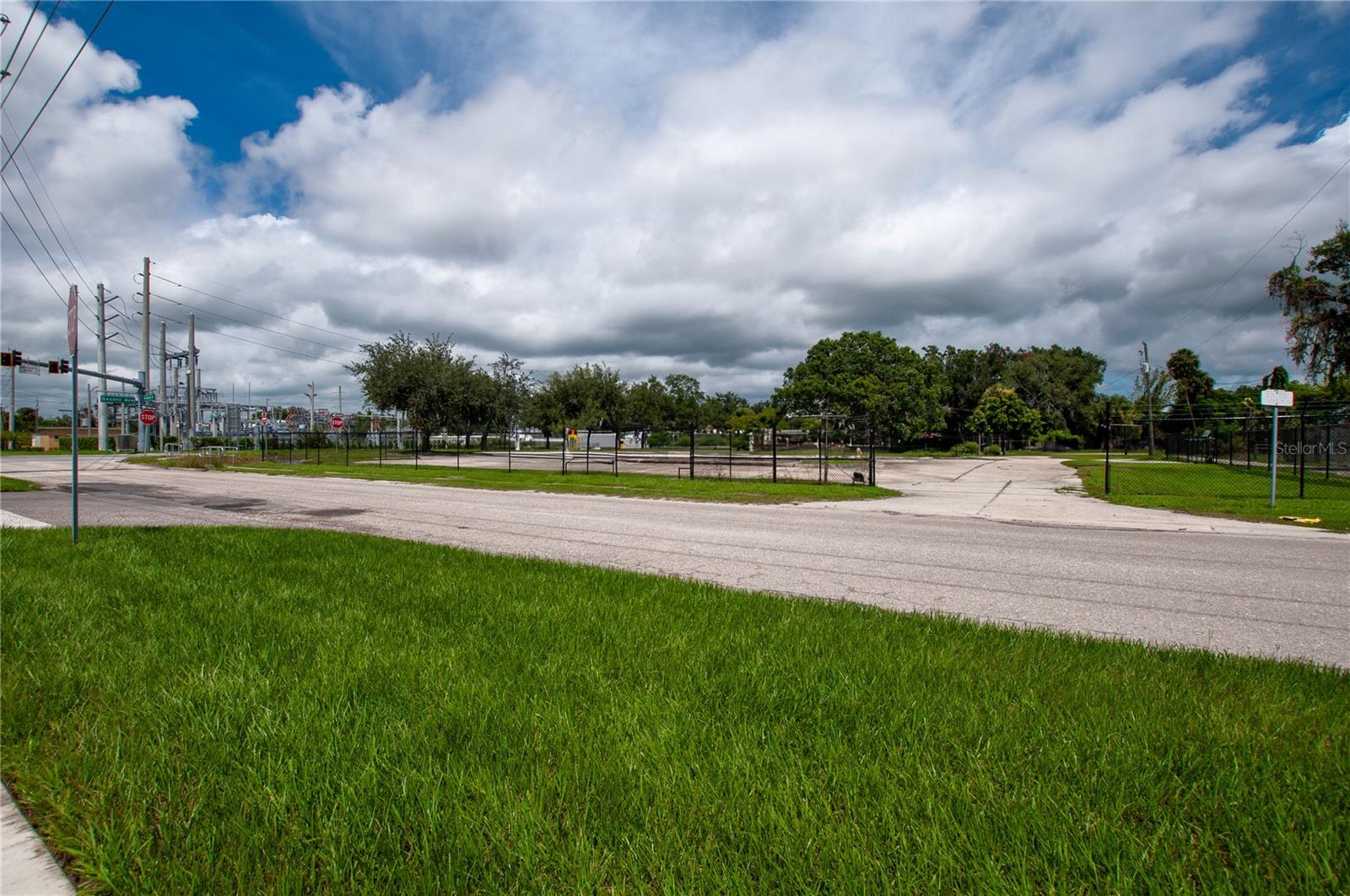 ARCADIA RESUB BLOC - Land