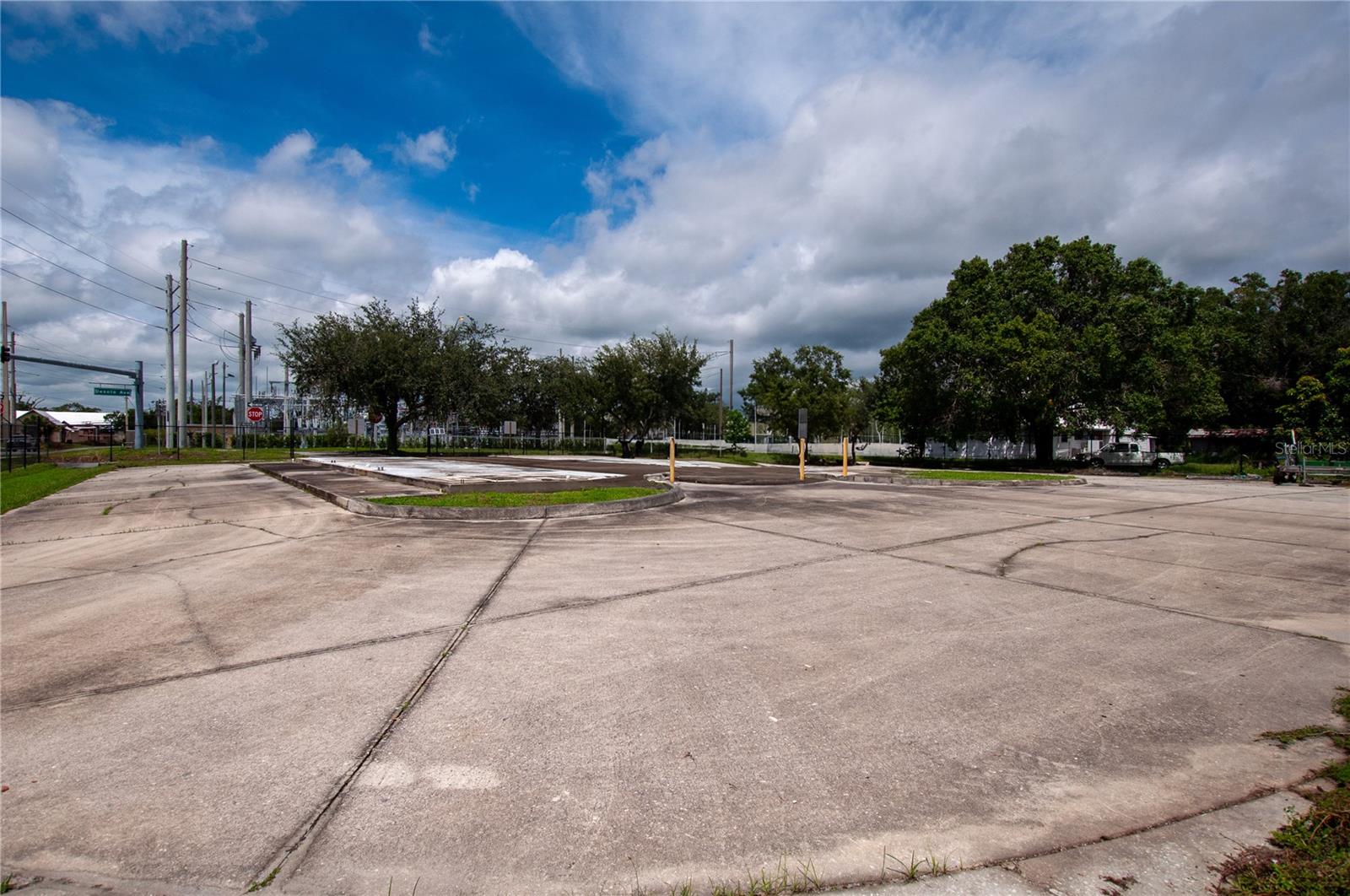202 N DESOTO AVENUE