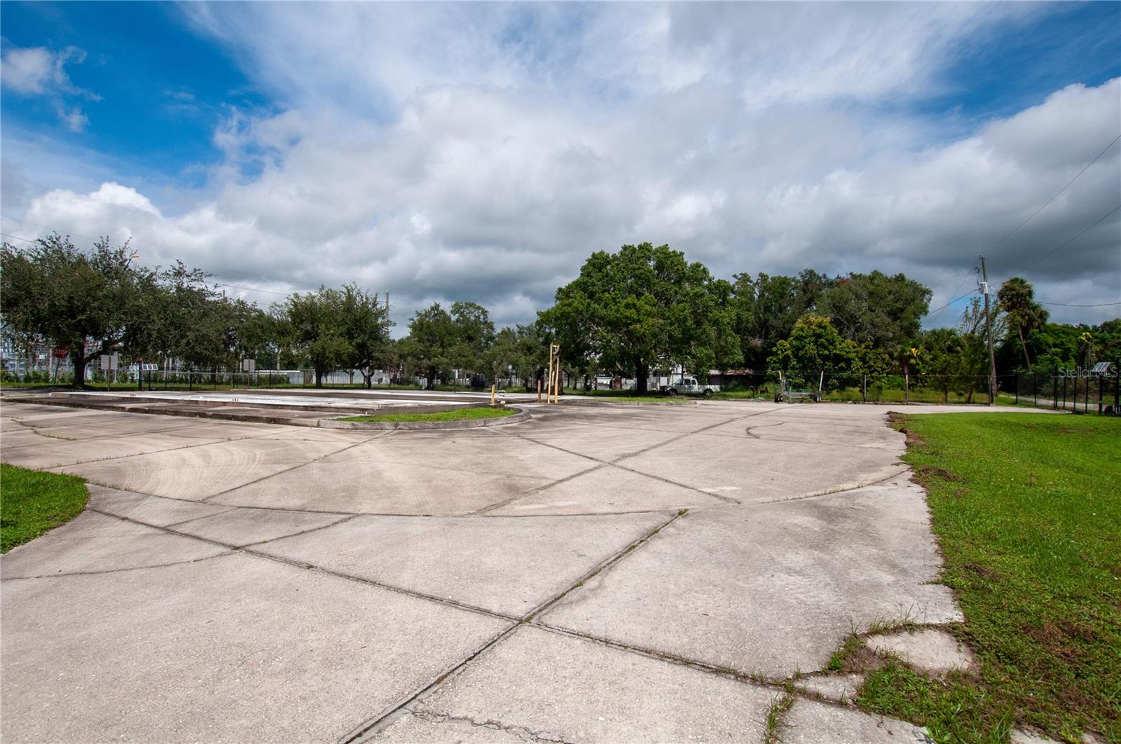 202 N DESOTO AVENUE