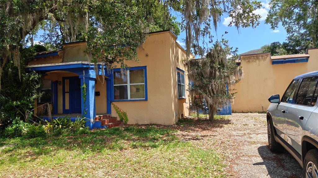 Photo of 1024 Avon Avenue, Lakeland, FL 33801 (MLS # O6432021)