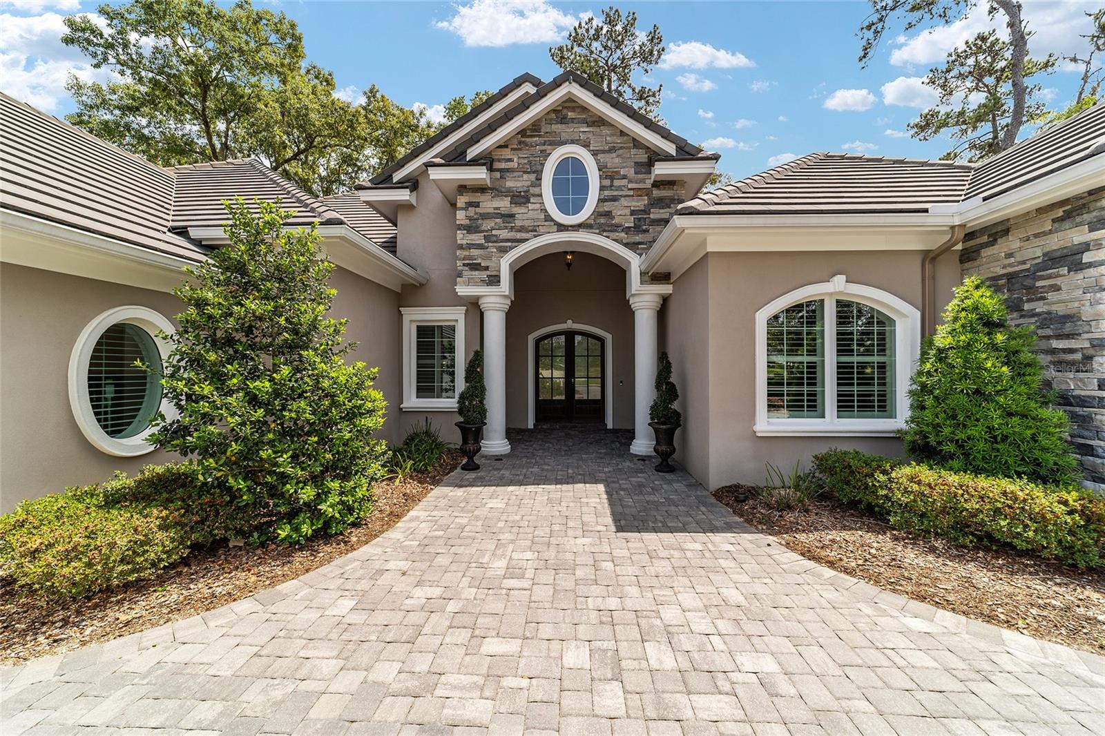 GOLDEN OCALA - Residential