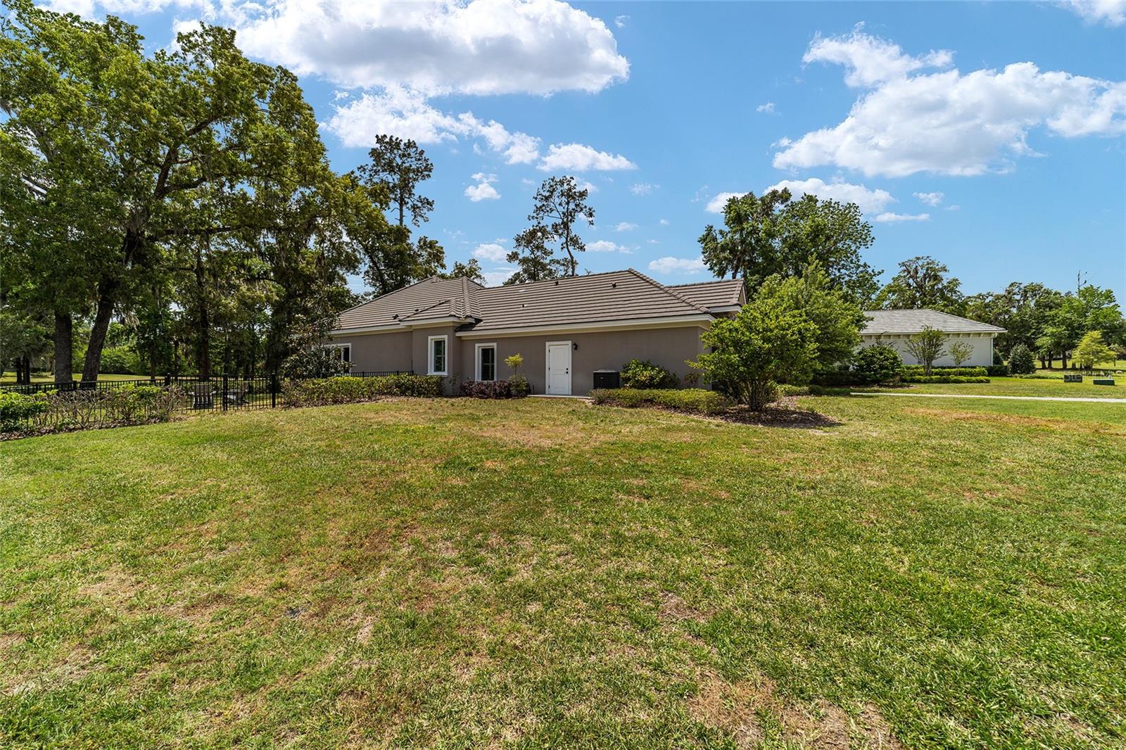 GOLDEN OCALA - Residential