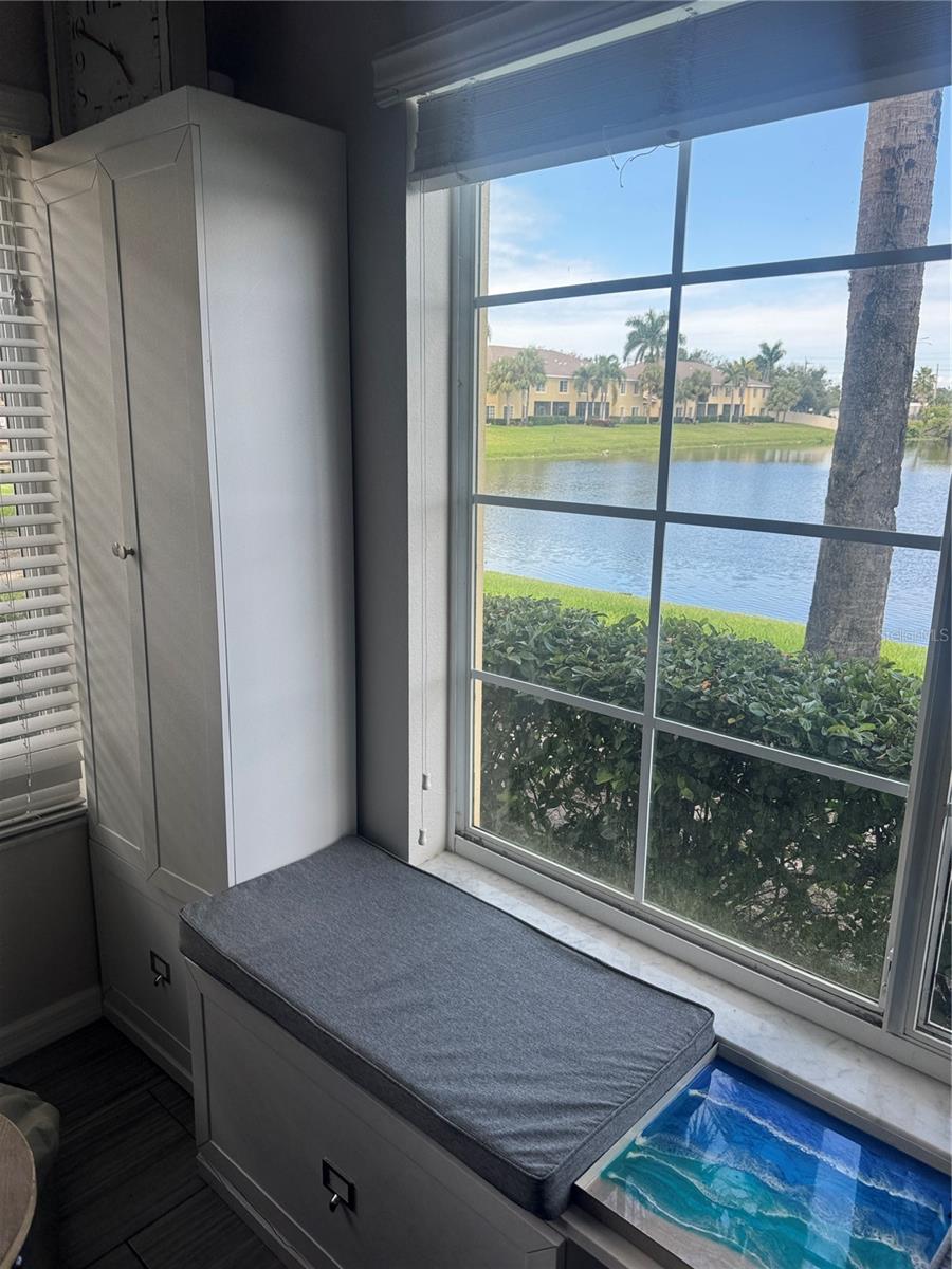 LAKESIDE VILLAGE TOWNHOME - Residential Lease