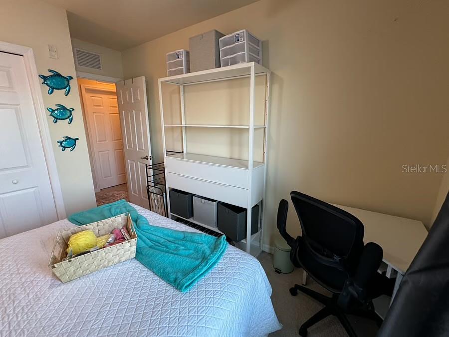 LAKESIDE VILLAGE TOWNHOME - Residential Lease