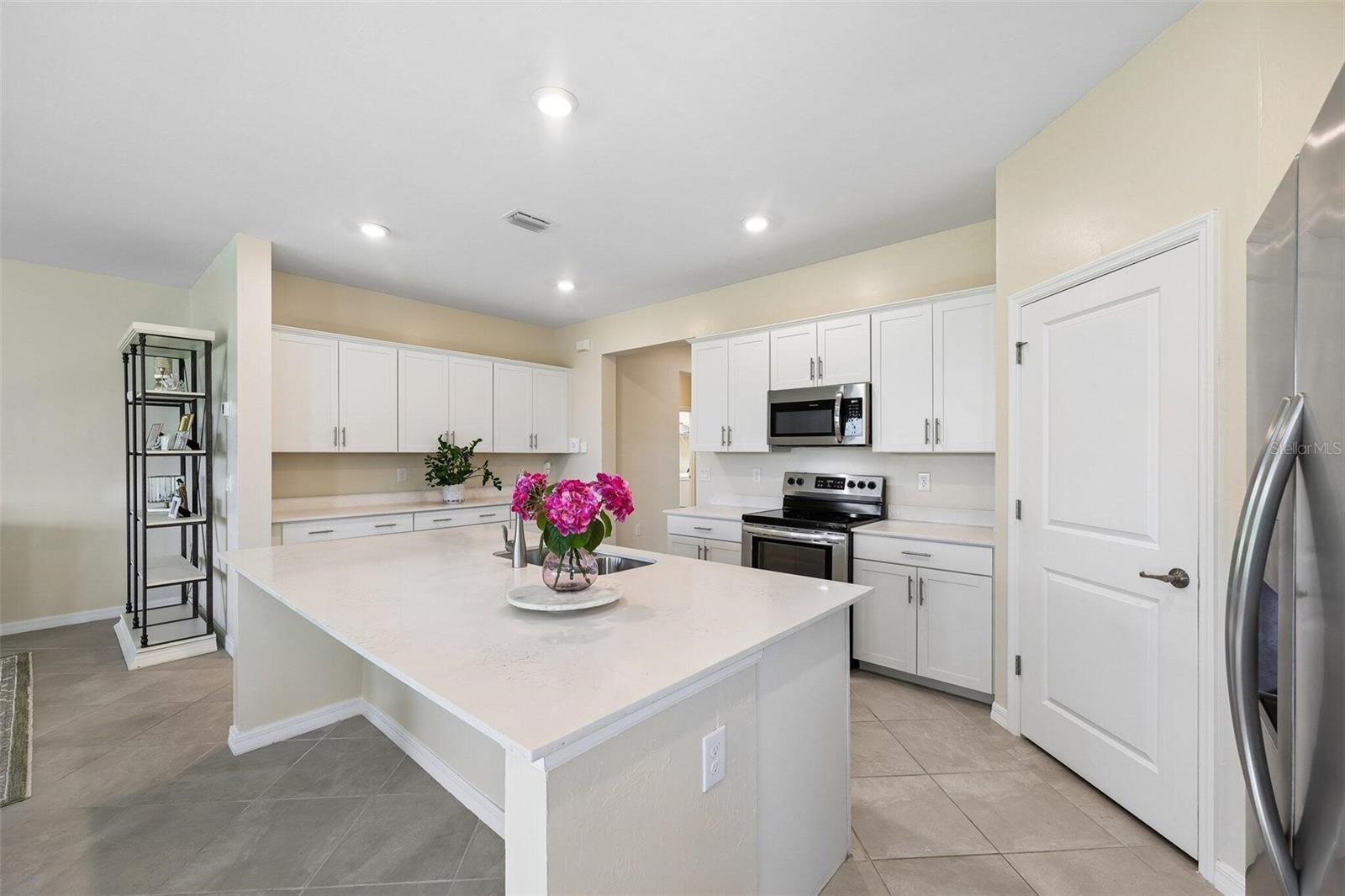 ANTIGUA/WELLEN PARK - Residential