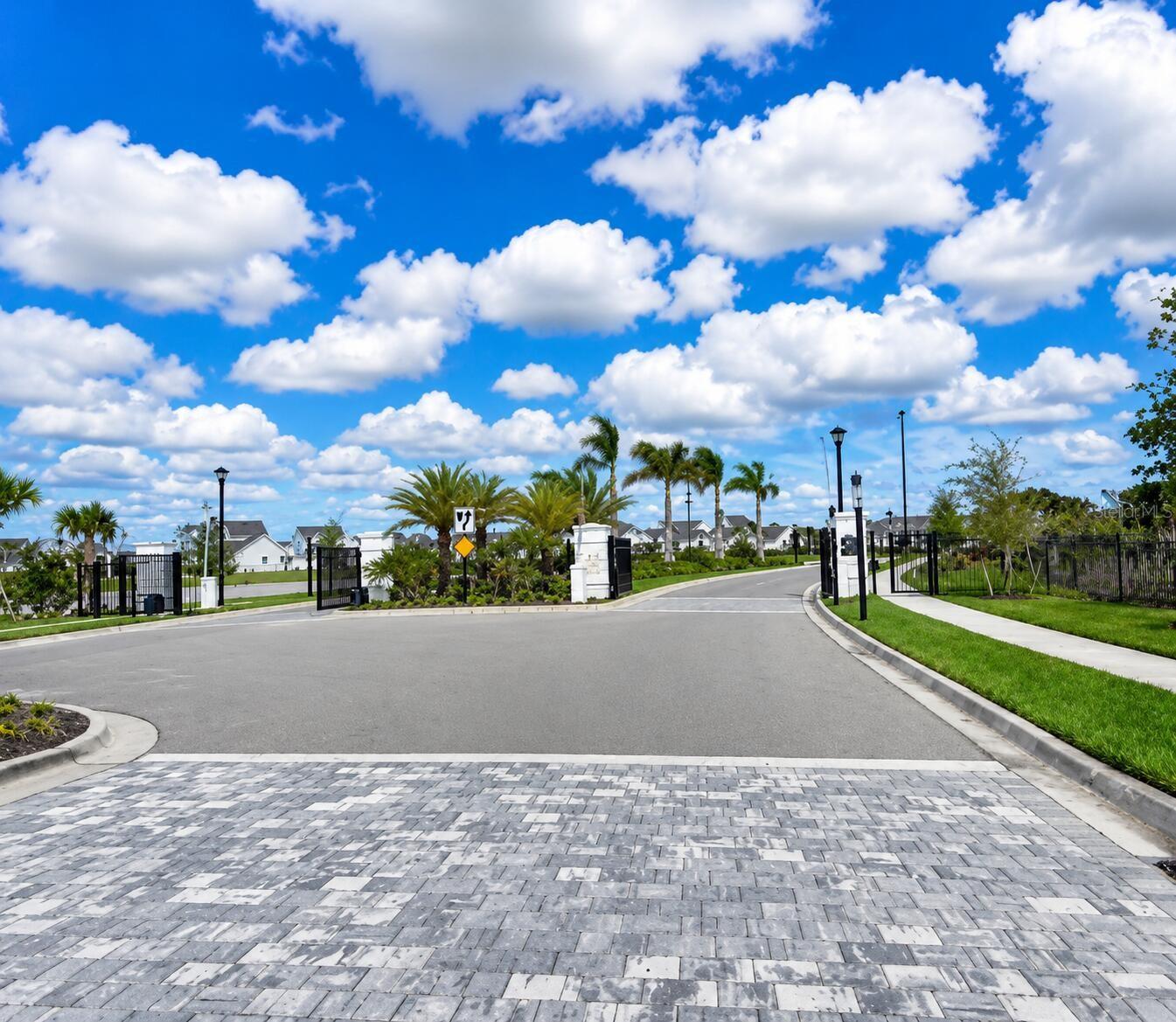 ANTIGUA/WELLEN PARK - Residential