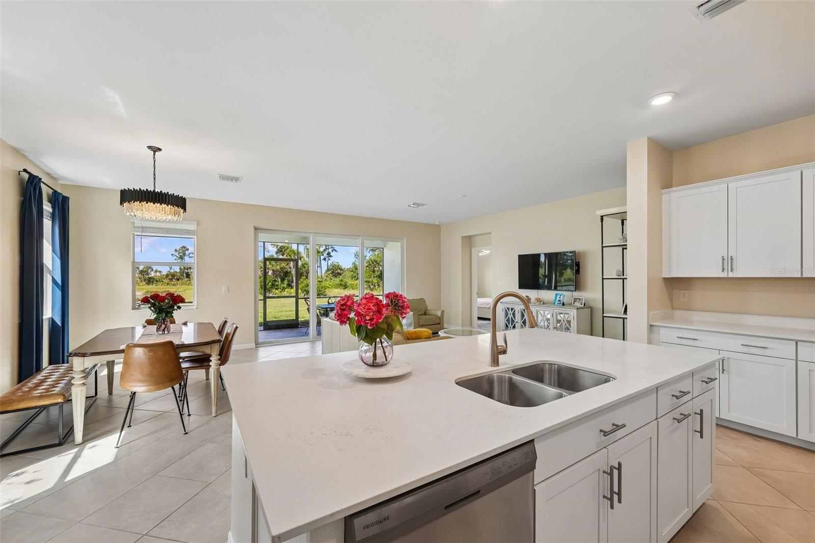 ANTIGUA/WELLEN PARK - Residential