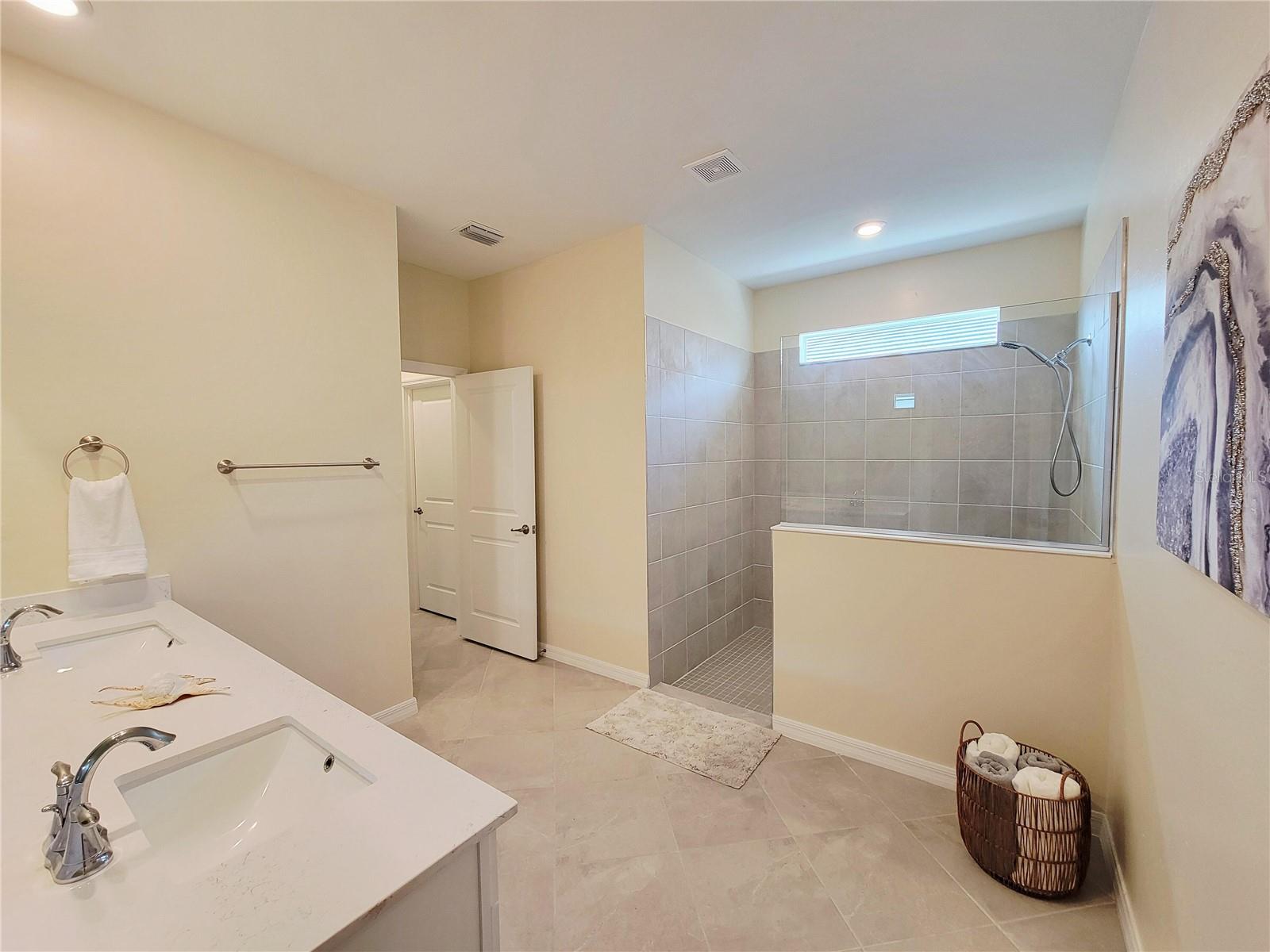 ANTIGUA/WELLEN PARK - Residential