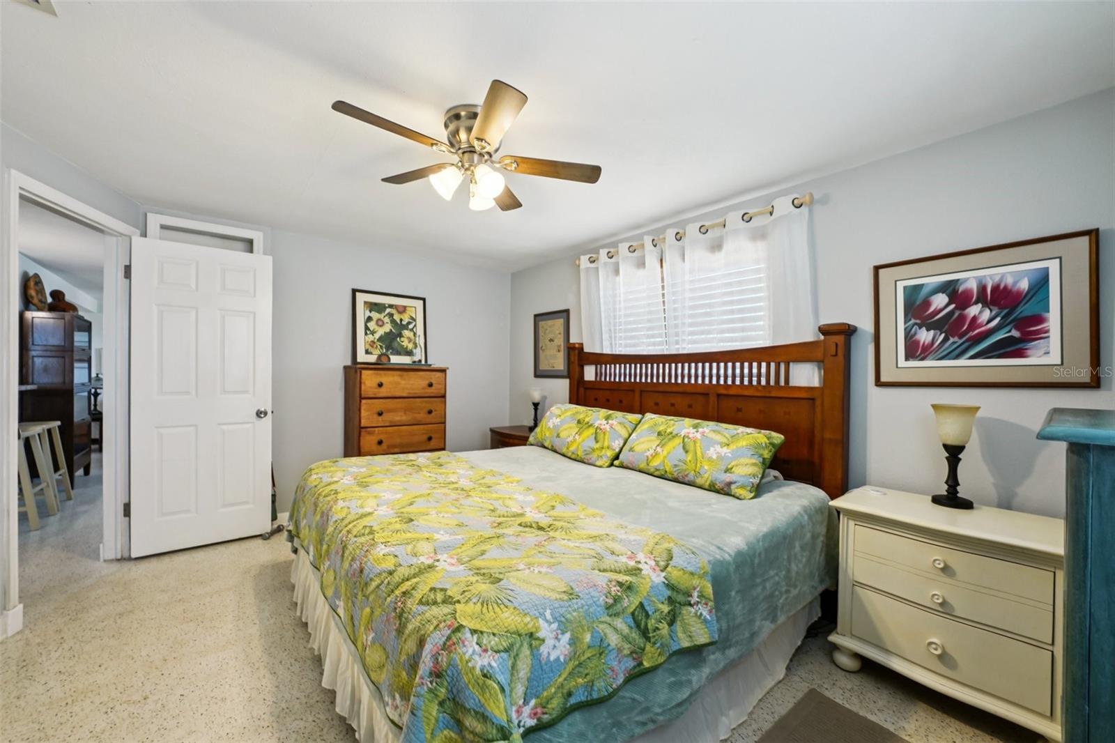 BEACON SQUARE - Residential