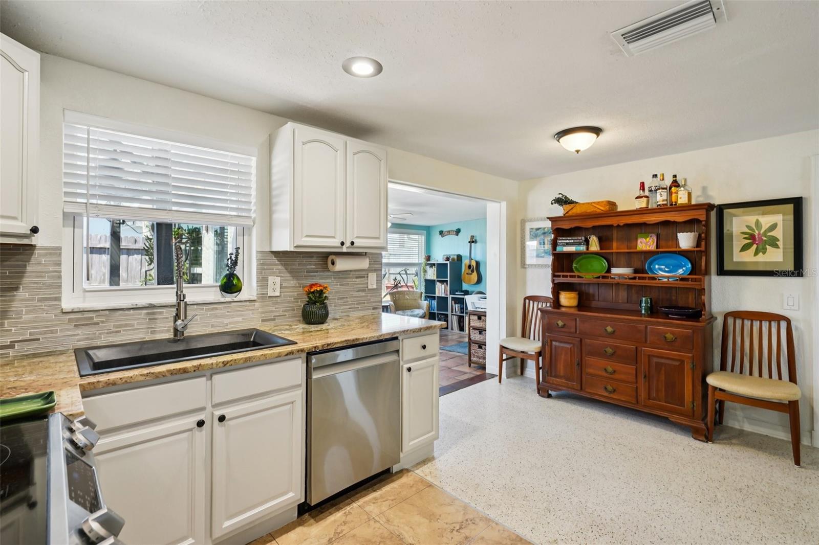 BEACON SQUARE - Residential