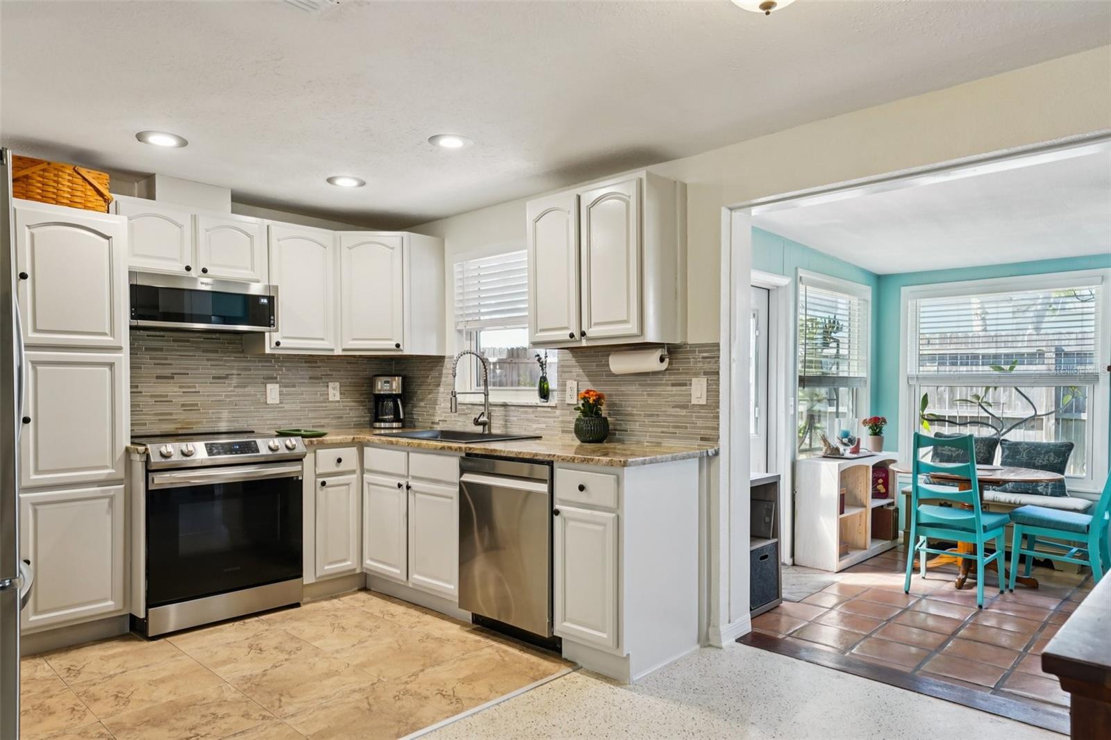 BEACON SQUARE - Residential