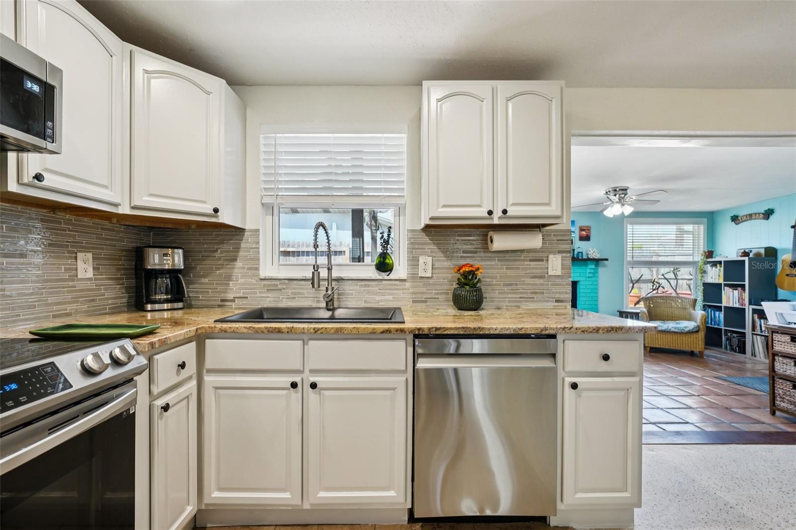 BEACON SQUARE - Residential