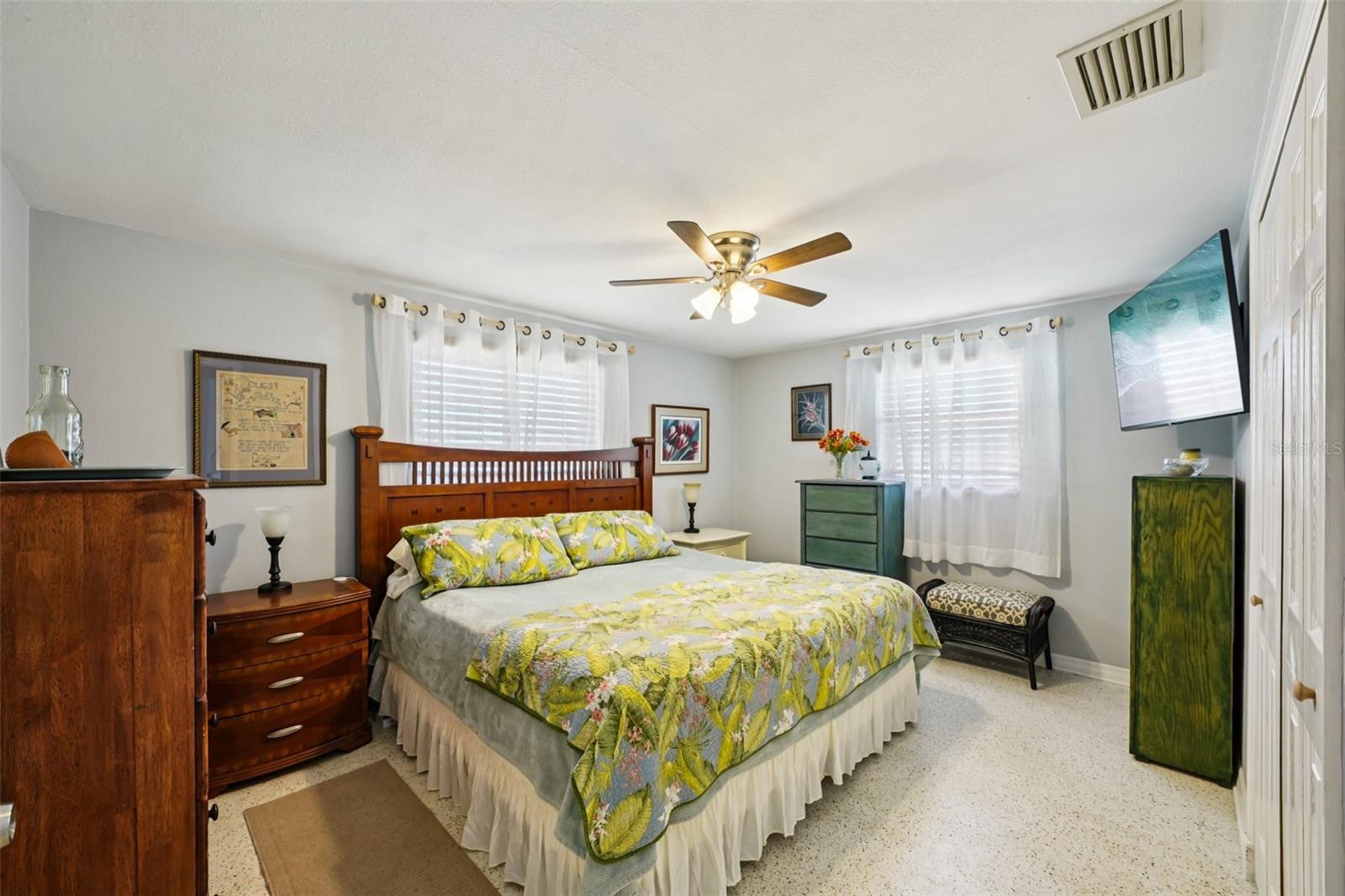 BEACON SQUARE - Residential