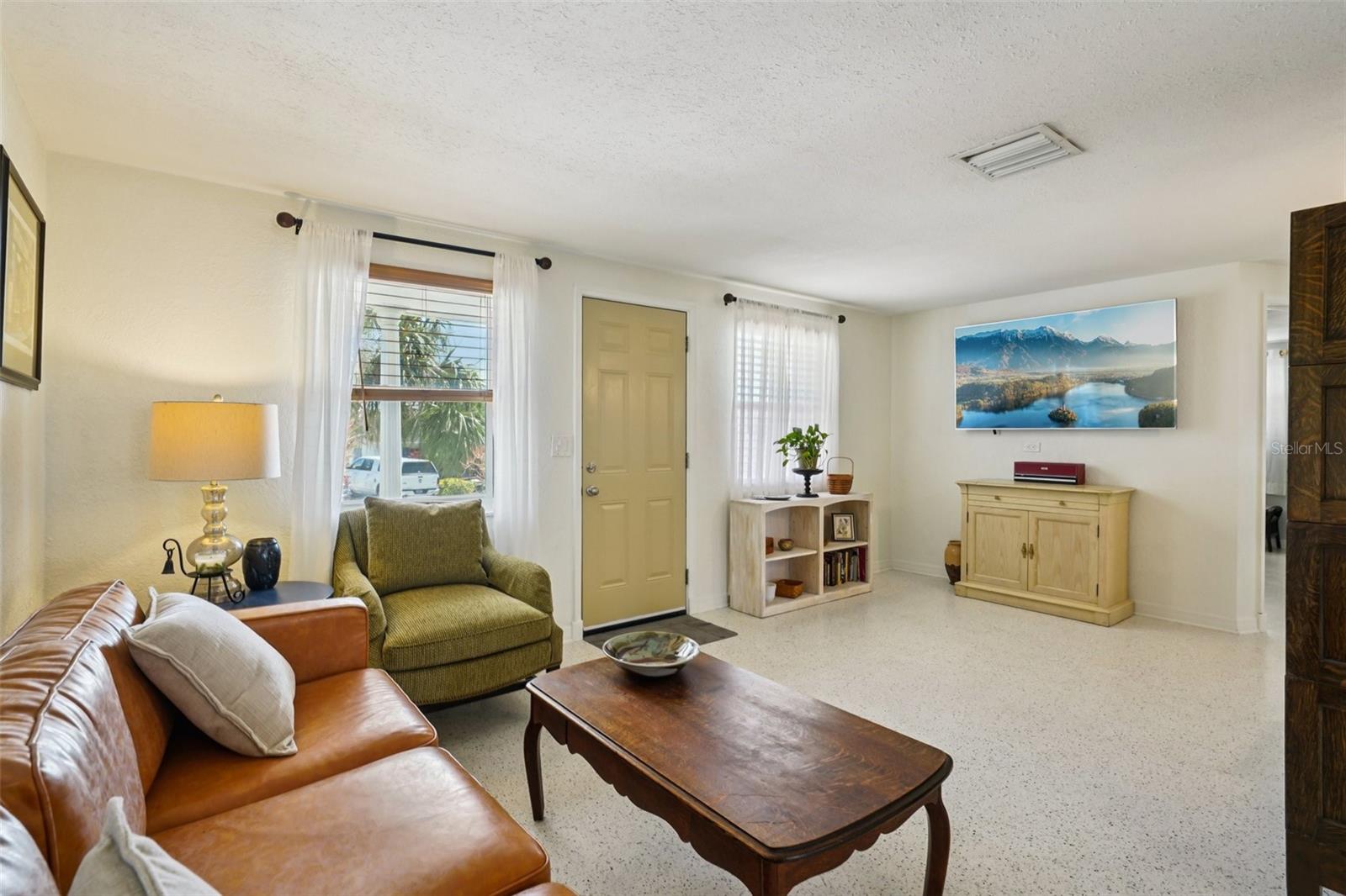 4201 BEACON SQUARE DRIVE