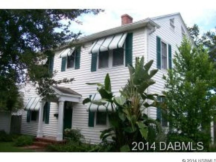 LOOKING FOR A PLACE TO MOOR YOUR LG WATERCRAFT- HOW 'BOUT RIGHT OUT YOUR BACK DOOR- WITH YACHTS FOR NEIGHBORS, PRIVATE DOCK & SEA WALL, the location of this restored, vinyl sided, 1937 HISTORIC RIVERFRONT COLONIAL BEAUTY IS A BOATER'S DREAM COME TRUE. PICK YOUR FAVORITE SPOT-relax on your boat, lounge UNDER THE SPRAWLING OAKS & PALMS on the LUSH SHADY LAWN, ENTERTAIN on your BIG DECK, or go upstairs to the BALCONY & enjoy watching the 24 HOUR PARADE OF RIVERLIFE. There are expansive views from the RIVERFRONT side of the home. The ANACHRONISTIC AMBIENCE of the interior has a beautiful FIREPLACE & the WARM GLOWING HARDWOOD FLOORS HAVE BEEN REFINISHED THROUGHOUT. Travel from room to room under UNDULATING ARCHWAYS & FRENCH DOORS. The master bedroom even has A SITTING NOOK & TRAVELS THE ENTIRE LENGTH of the home from front to rear. The upstairs bath is GORGEOUS with its CLAW FOOT TUB & WAINSCOTING APPOINTMENTS. The LANDING separates the master from the other BRs & there are lots of built-ins and storage everywhere. The OPEN KITCHEN has shelving to FEATURE COLLECTIBLES. You will enjoy the FLORIDA ROOM with WALL-TO-WALL WINDOWS that let FILTERED SUNLIGHT DANCE IN THRU THE OAKS. There is an INSIDE LAUNDRY W A SINK Off the NANTUCKET-like BEADBOARD downstairs BA. ARRIVE BY BOAT & VIEW THIS MAGIC SPOT! Some of the light fixtures may not convey. All meas. approx. ;Water: City