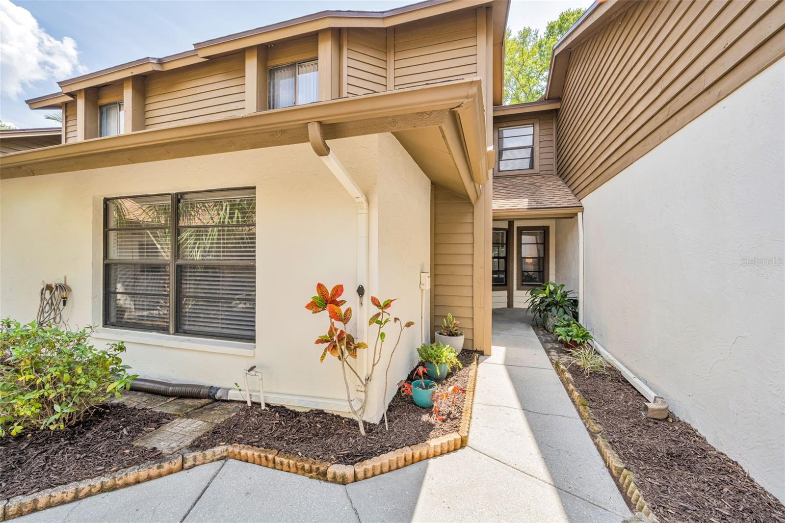 208 LIGHTHOUSE COURT